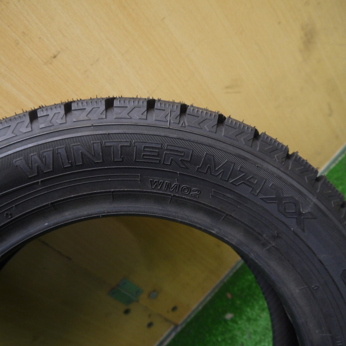 未使用！22年！1本★スタッドレス 165/65R14 ダンロップ ウインターマックス WM02 タイヤ 14インチ ソリオ ハスラー デリカ D:2 タンク ルーミー 等★6022406Hス