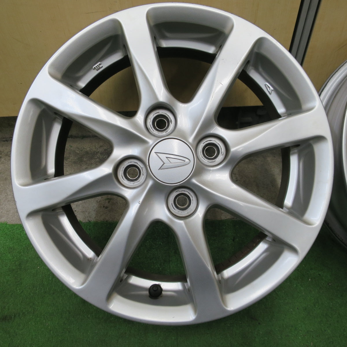 4本価格★ダイハツ タント ムーヴ 等 純正 ホイール 14インチ 14×4.5J PCD100/4H★6060304NGホ