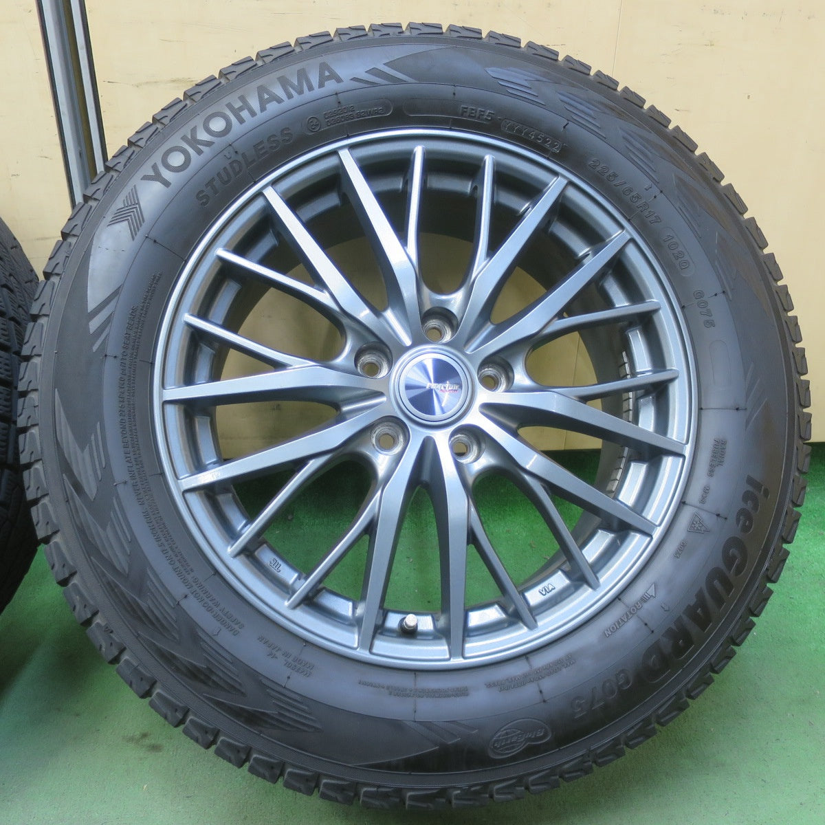 キレイ！22年◎スタッドレス 225/65R17 ヨコハマ アイスガード G075 ravrion RM01 ラブリオン 17インチ PCD114.3/5H◎6081108IMス