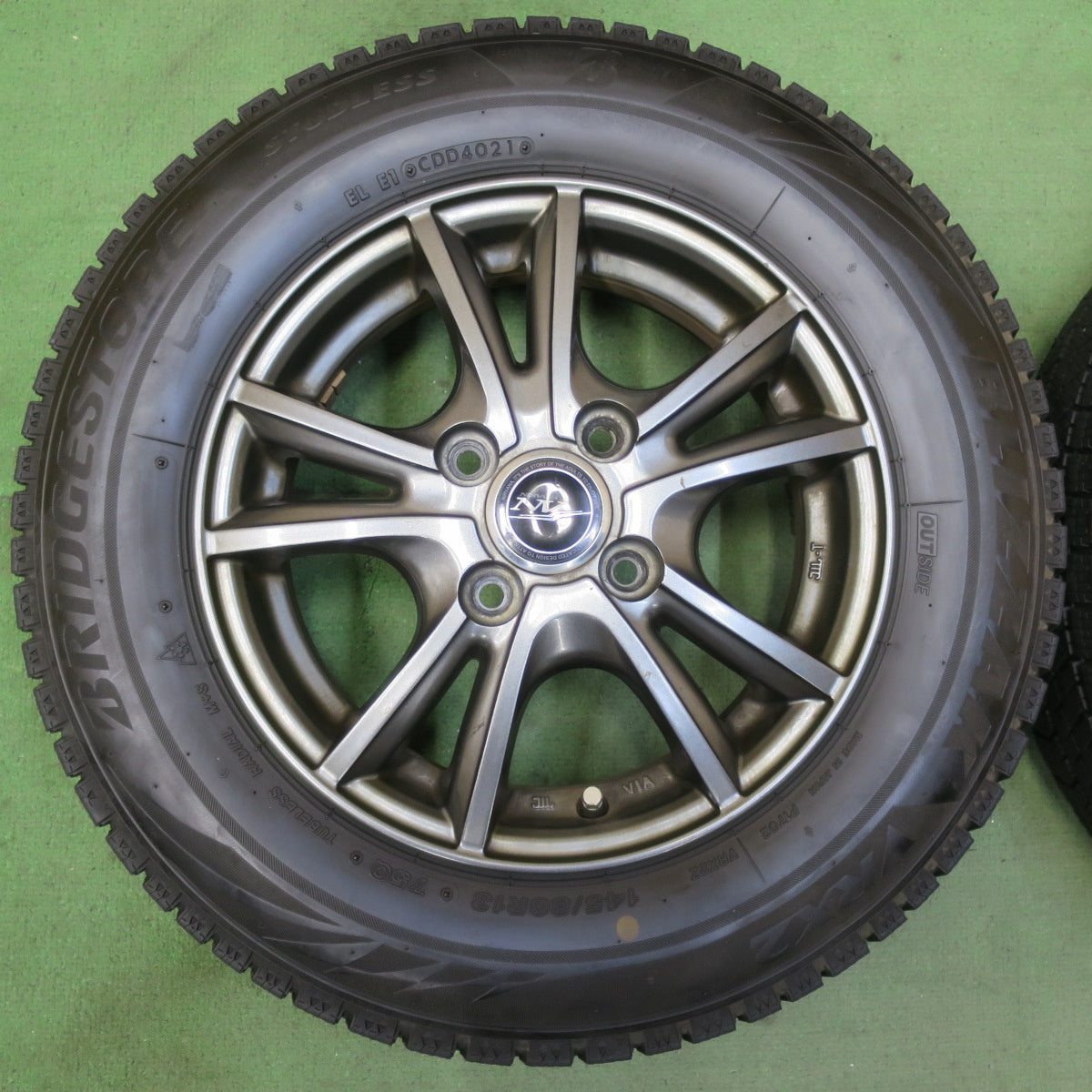 バリ溝！21年！8.5分★スタッドレス 145/80R13 ブリヂストン ブリザック VRX2 NIRVANA NV ニルヴァーナ ニルバーナ 13インチ PCD100/4H★5092008イス