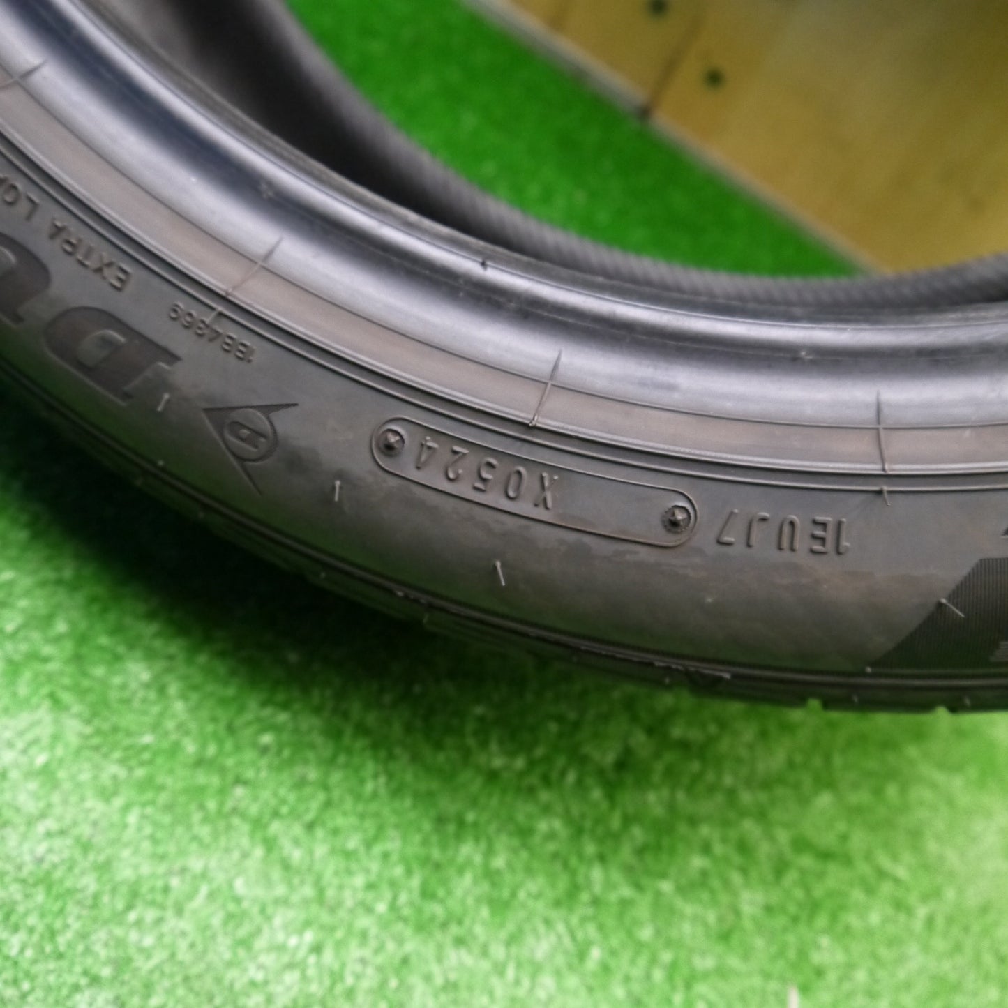 バリ溝！24年！9.5分！1本★225/45R18 ダンロップ LE MANS V + ルマン 5 プラス タイヤ 18インチ レヴォーグ WRX クラウン 等★5102001Hノタ