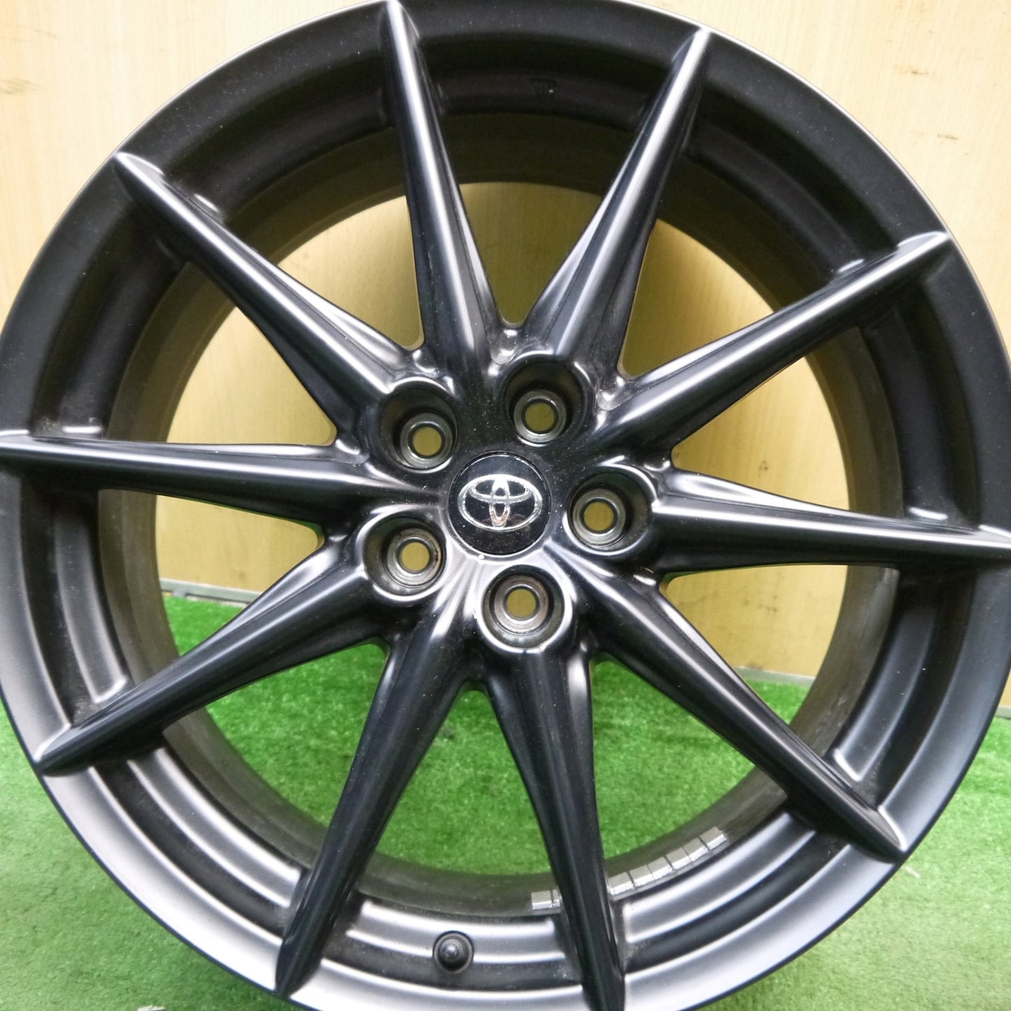 新車外し！1本★トヨタ GR 86 スバル BRZ 純正 ホイール 18インチ 18×7.5J PCD100/5H★5070404Hホ