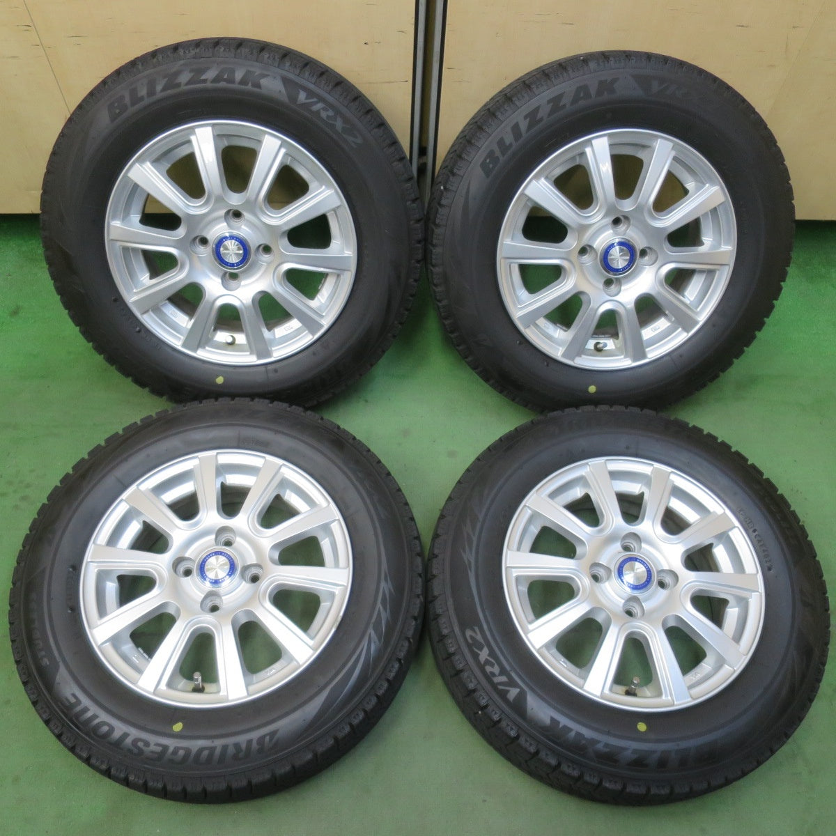 バリ溝！22年！9分★スタッドレス 175/70R14 ブリヂストン ブリザック VRX2 JENEIGE 社外 アルミ 14インチ PCD100/4H★6033108イス