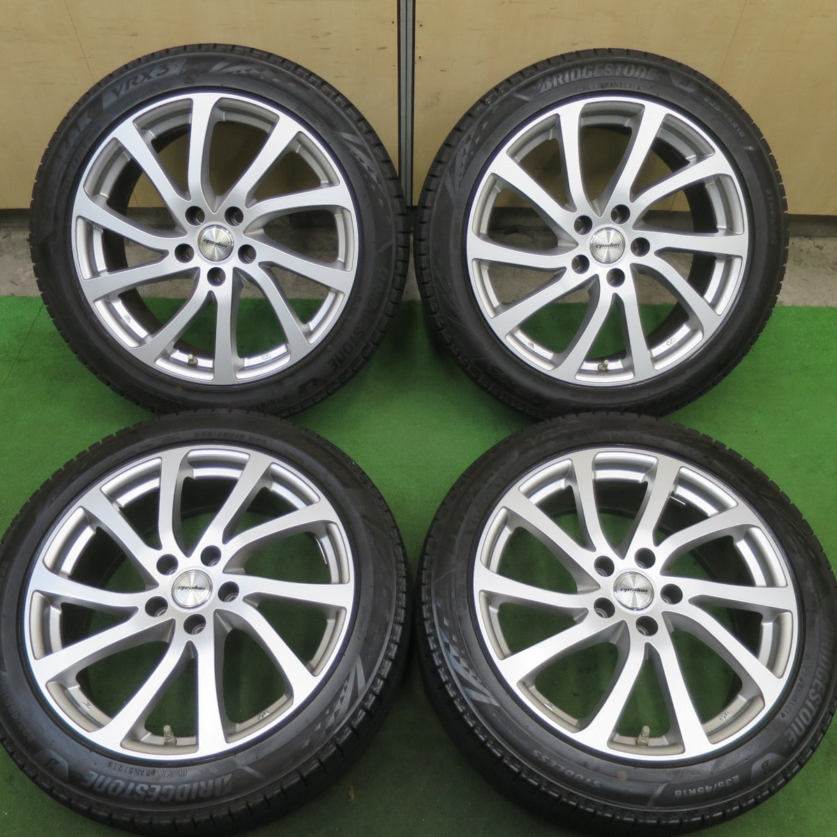 バリ溝！キレイ！9.5分★スタッドレス 235/45R18 ブリヂストン ブリザック VRX3 epsdon LA STRADA ラストラーダ 18インチ PCD114.3/5H★6022502TTス