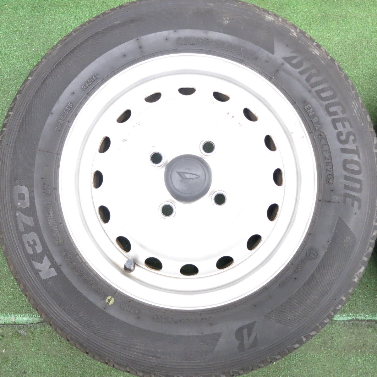 *送料無料* 4本価格！20年★ダイハツ ハイゼット 純正 スチール 145/80R12 ブリヂストン K370 12インチ PCD100/4H★4050105HAノ
