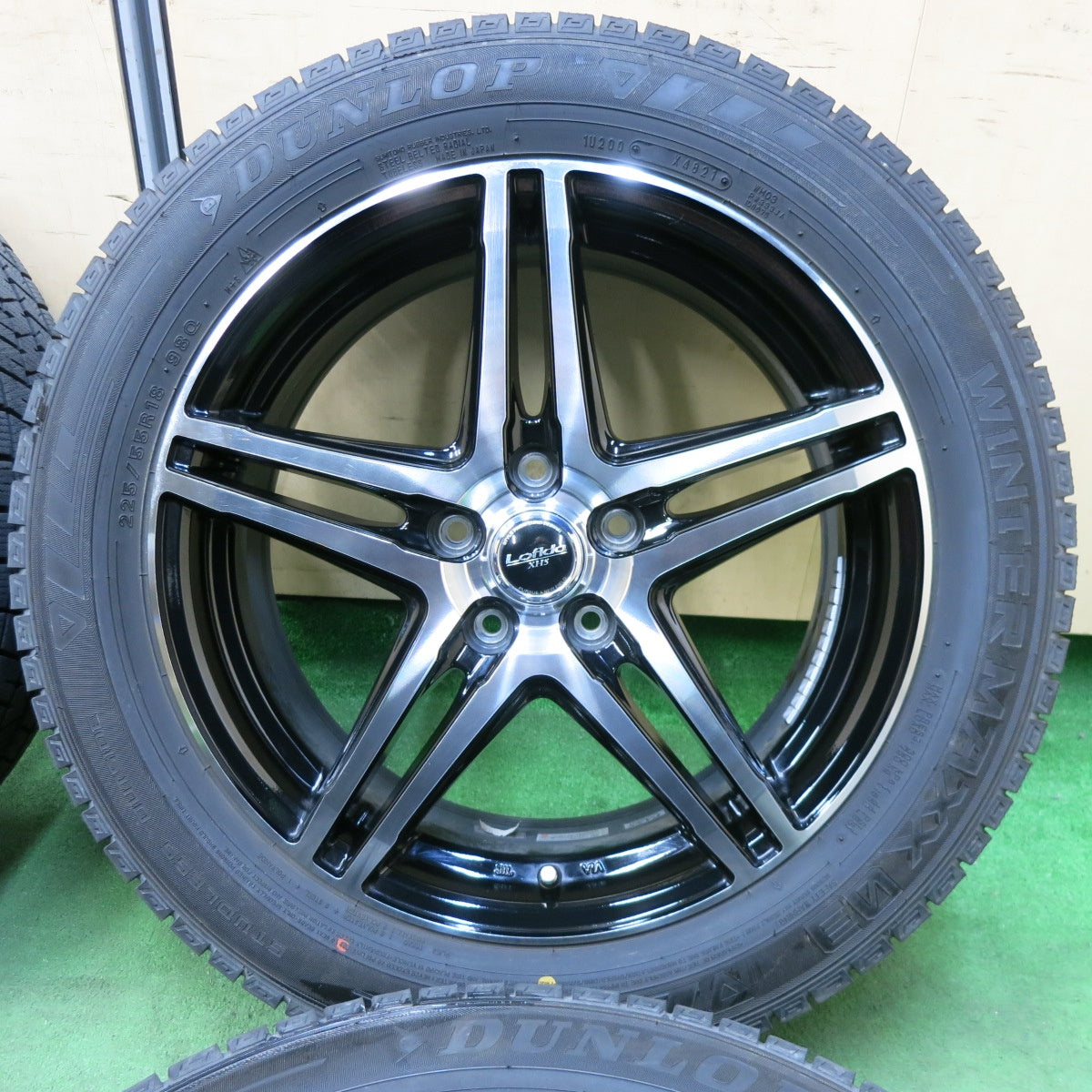 [送料無料] バリ溝！21年！キレイ！ほぼ10分★スタッドレス 225/55R18 ダンロップ ウインターマックス03 Lofida XH5 ロフィーダ 18インチ PCD114.3/5H★4121807SYス