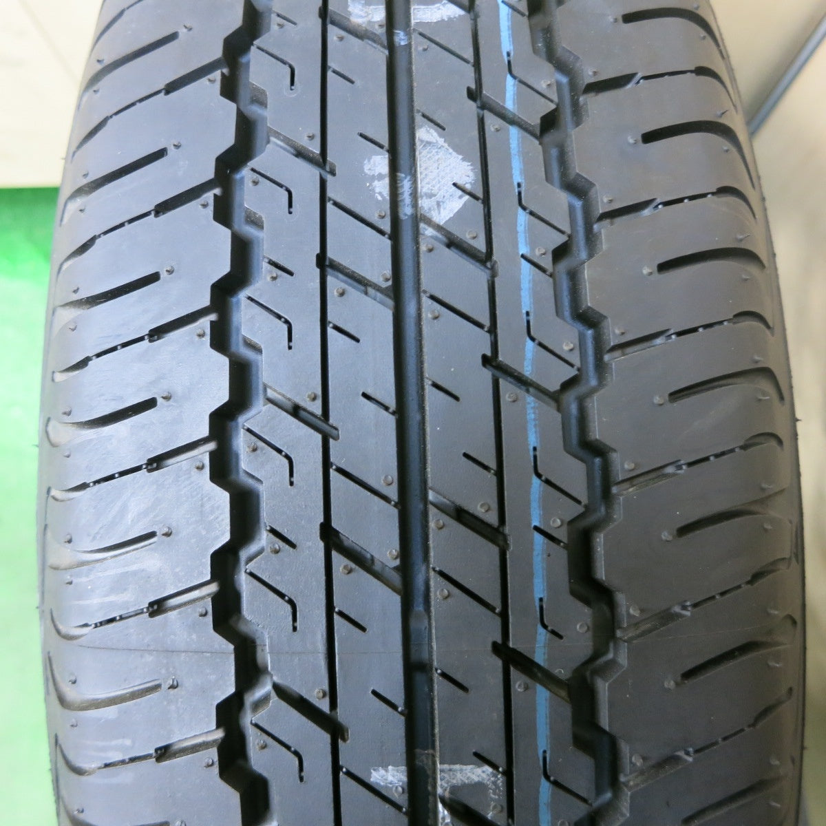 [送料無料] 新車外し！23年！1本★スズキ JB74 ジムニー シエラ 純正 スチール 195/80R15 ダンロップ AT20 グラントレック 15インチ PCD139.7/5H★5011105ナノ
