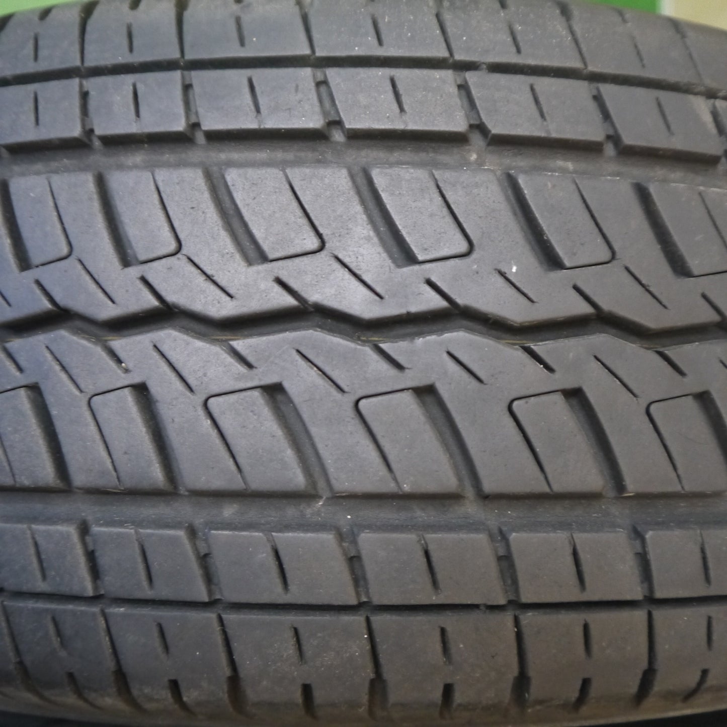 バリ溝！9.5分★215/60R17 109/107R トーヨー H20 ホワイトレター BOXISM 25b ボクシズム ボクシースタイル 17インチ PCD139.7/6H★6033005Hノ