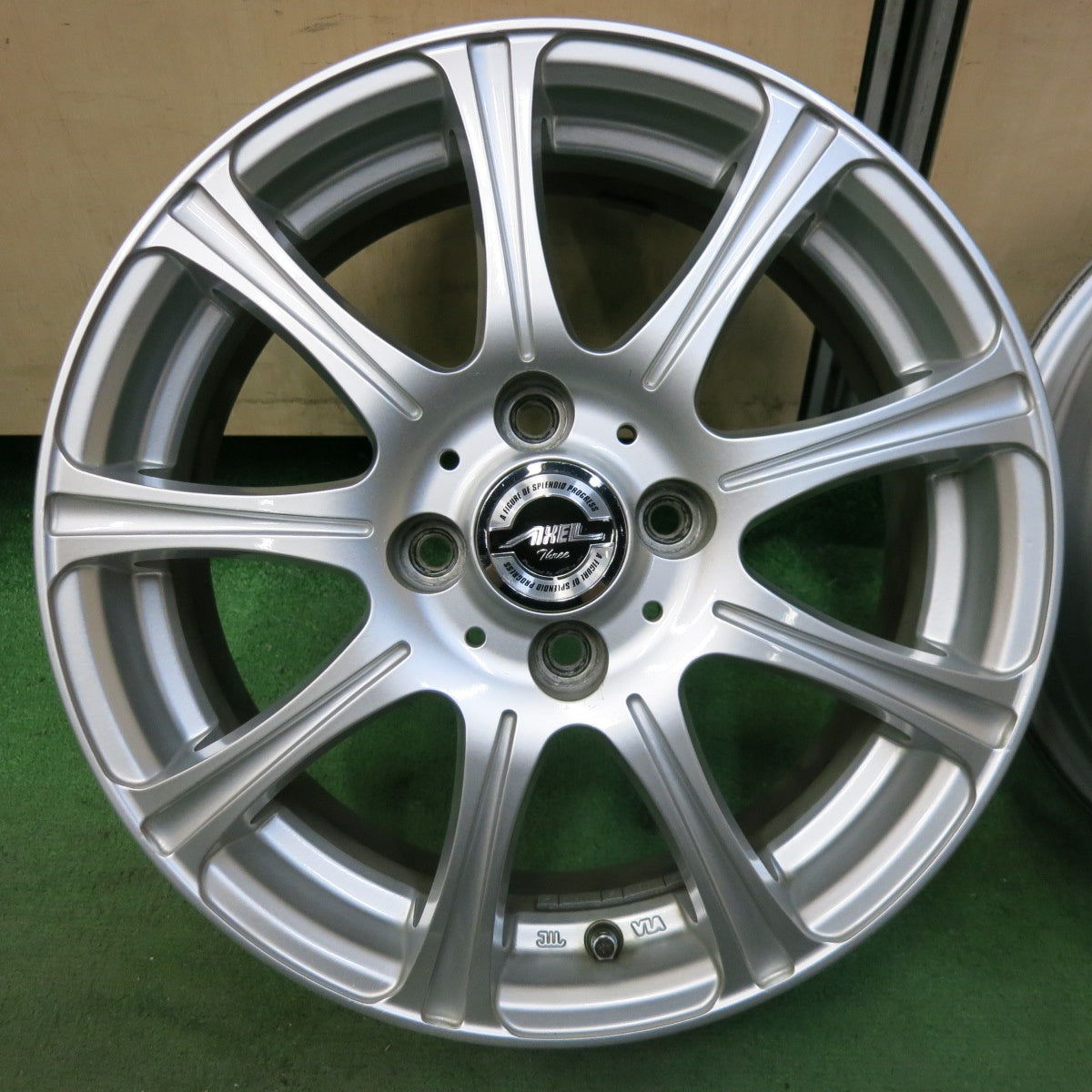 キレイ★AXEL Three weds アクセル ウェッズ 15インチ ホイール 15×5.5J PCD100/4H★5042307SYホ