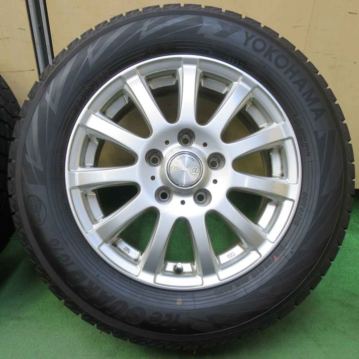 バリ溝！23年！9.5分以上★スタッドレス 195/65R15 ヨコハマ アイスガード iG70 Tirado@ La-Strada 阿部商会 ティラード ラストラーダ 15インチ PCD114.3/5H★5101409イス