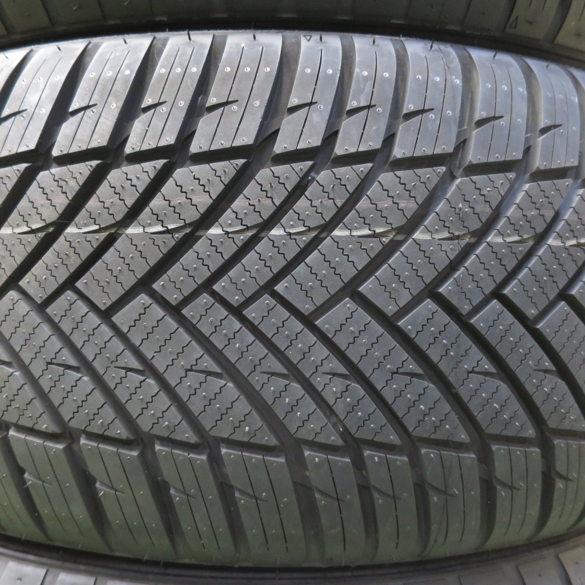 未使用！23年★215/50R18 ミネルバ ALL SEASON MASTER オールシーズン 18インチ タイヤ ヤリスクロス CX-30 等★5073105イオタ