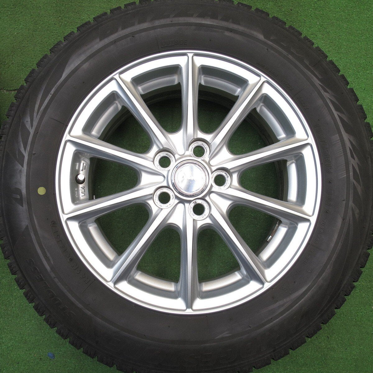 キレイ★プリウス 等 195/65R15 スタッドレス ブリヂストン ブリザック VRX2 ECO FORME エコフォルム 15インチ PCD100/5H★5031106Hス