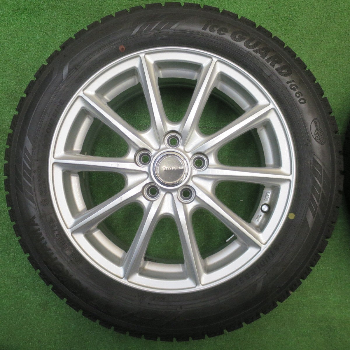 バリ溝！22年！キレイ！9.5分以上★シエンタ 等 185/60R15 スタッドレス ヨコハマ アイスガード iG60 ECO FORME SE-15 エコフォルム 15インチ PCD100/5H★5120410NJス