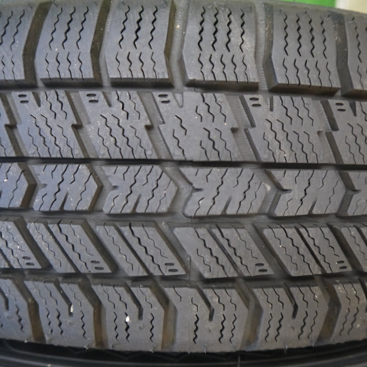 ほぼ未使用！25年！キレイ◎スタッドレス 155/65R14 グッドイヤー アイスナビ8 ravrion RS01 ラブリオン 14インチ PCD100/4H◎6082601Hス