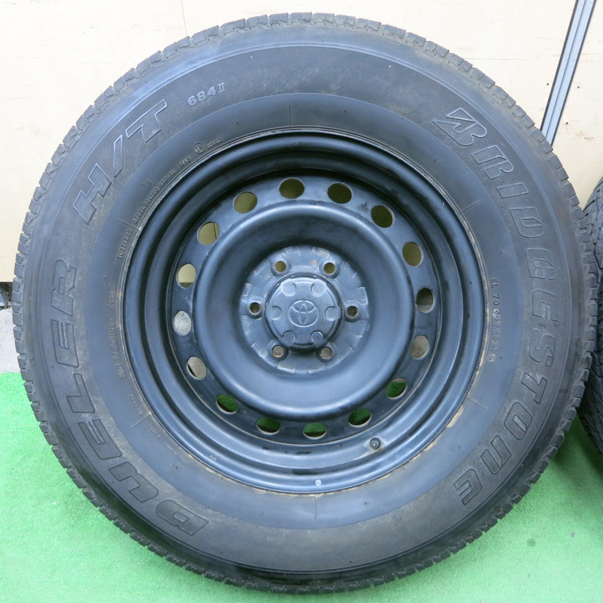 [送料無料] バリ溝！8.5分★トヨタ FJクルーザー 純正 スチール 265/70R17 ブリヂストン デューラー H/T 684Ⅱ 17インチ PCD139.7/6H★5040102ナノ