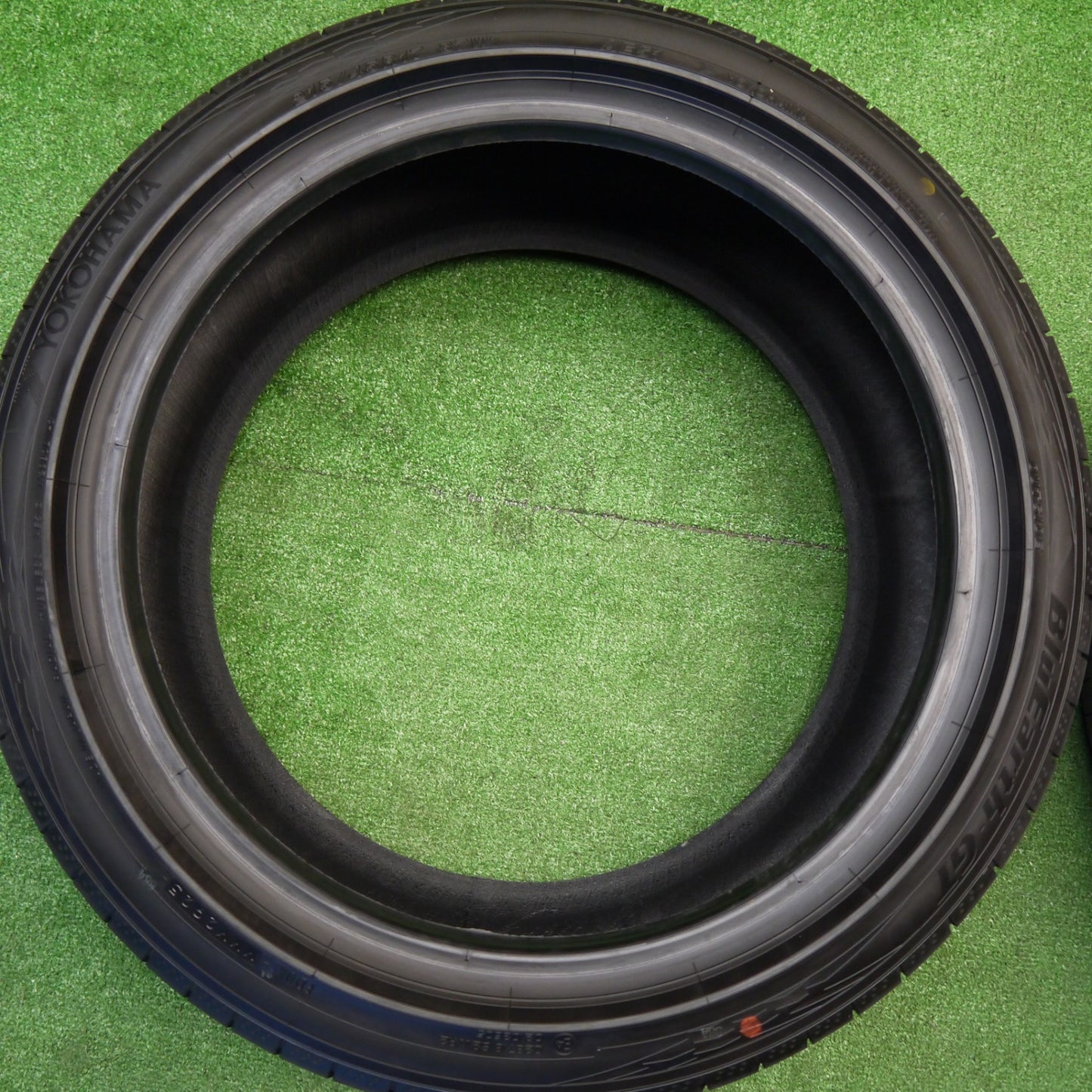 新車外し！25年★215/45R17 ヨコハマ BluEarth-GT AE51 タイヤ 17インチ プリウス ノア ヴォクシー セレナ 等★5102902Hノタ