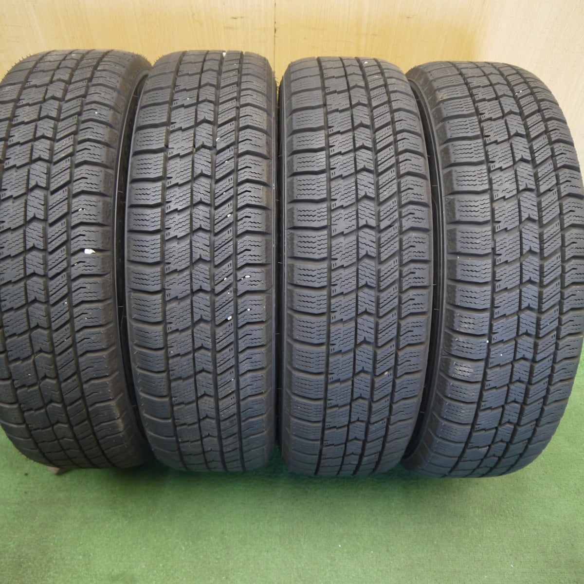 ほぼ未使用！25年！キレイ◎スタッドレス 155/65R14 グッドイヤー アイスナビ8 ravrion RS01 ラブリオン 14インチ PCD100/4H◎6082601Hス