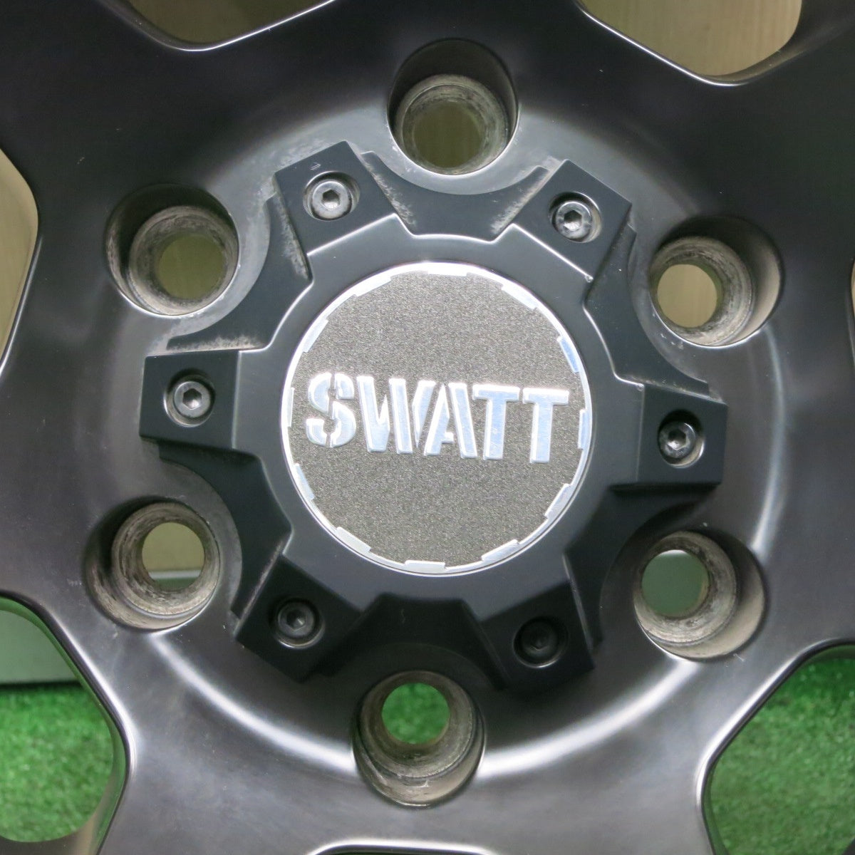 *送料無料* バリ溝！21年！キレイ！9分★SWATT CLIMATE 265/65R17 ミシュラン LATITUDE TOUR スワット クライメイト 17インチ PCD139.7/6H★4041701TNス