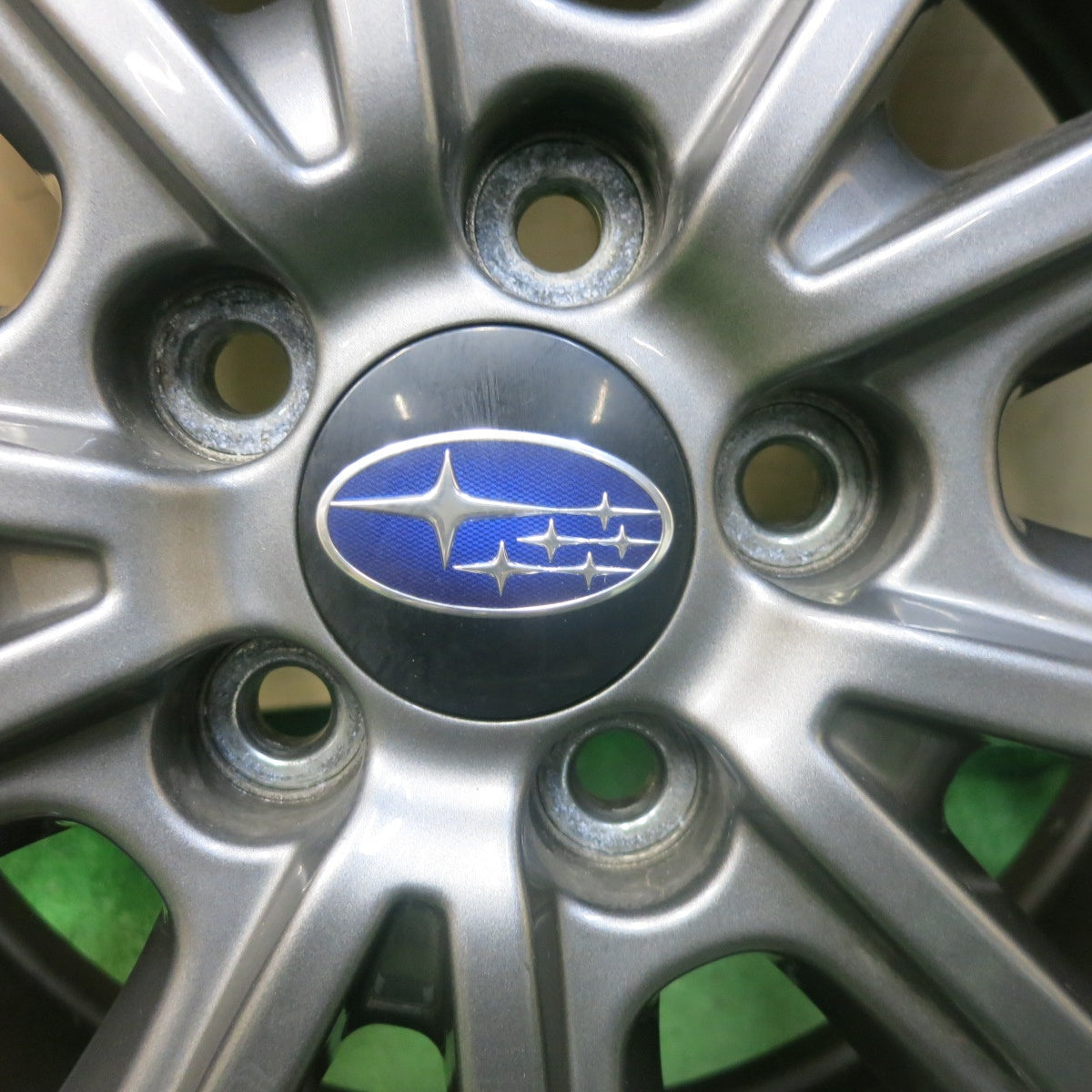 バリ溝！キレイ！9.5分★スバル インプレッサ スポーツ 純正 215/50R17 スタッドレス ヨコハマ アイスガード iG60 17インチ PCD100/5H★5102502SKス