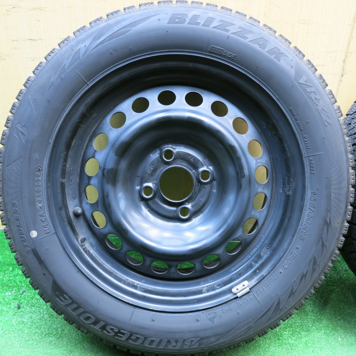 バリ溝！24年！9分★ホンダ フィット 純正 スチール 185/60R15 スタッドレス ブリヂストン ブリザック VRX2 15インチ FIT PCD100/4H★6031511HAス