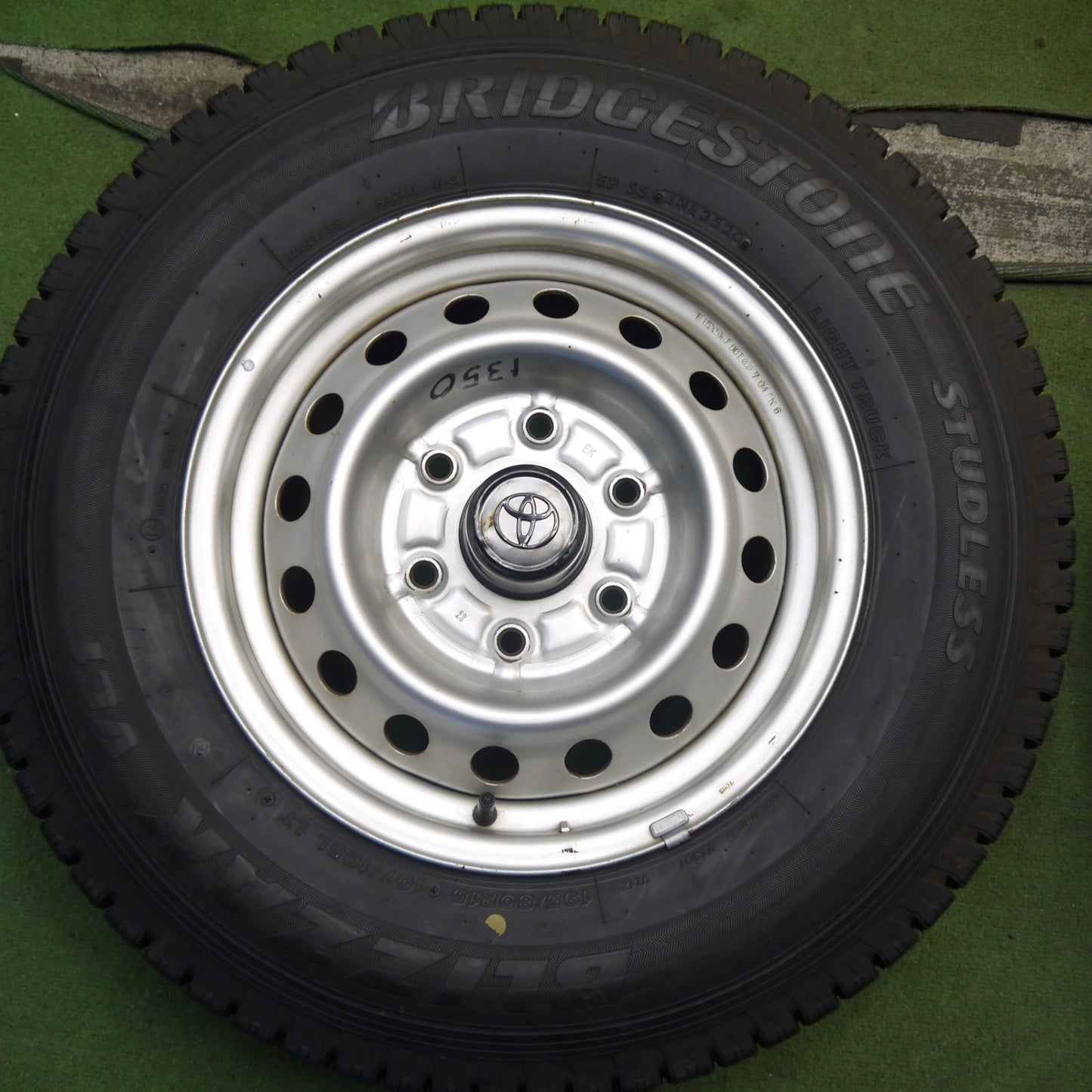 ほぼ未使用★トヨタ ハイエース 純正 スチール 195/80R15 245/50R14.5 スタッドレス ブリヂストン ブリザック VL1 W965 14.5インチ 15インチ PCD139.7/6H★5100706Hノ