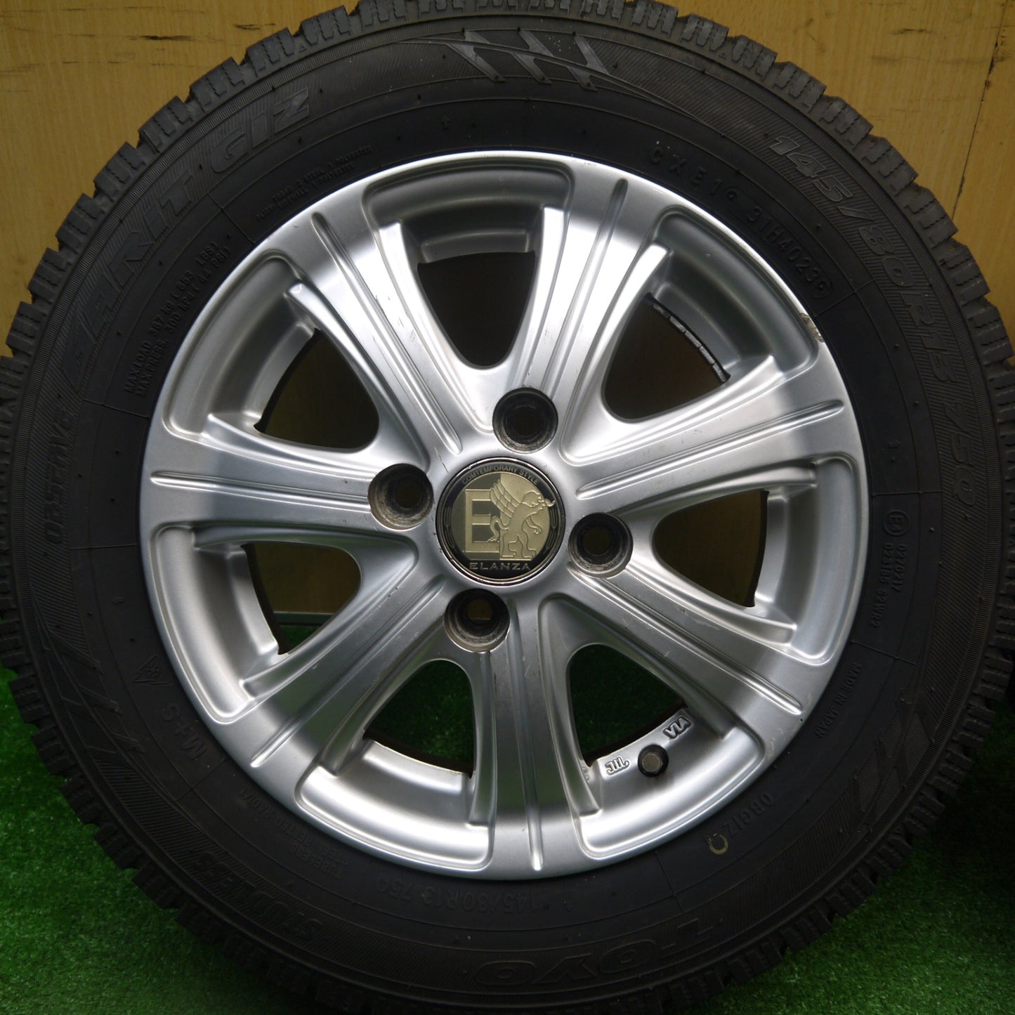 バリ溝！23年！9分★スタッドレス 145/80R13 トーヨー オブザーブ ガリット GIZ ELANZA 社外 アルミ 13インチ PCD100/4H★5121910Hス