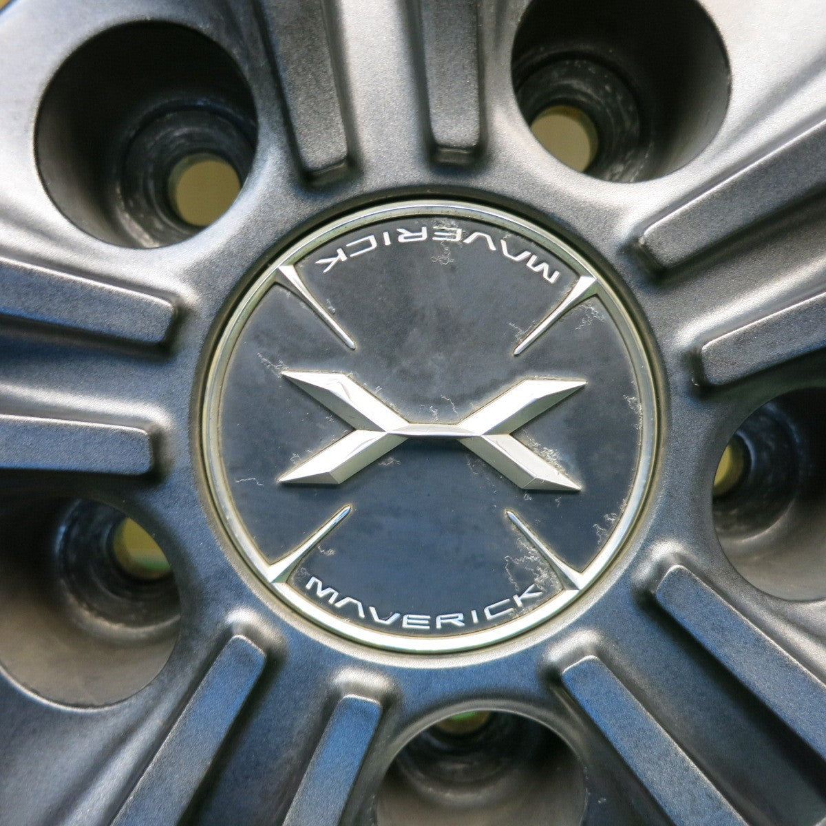 バリ溝！25年！9分◎MAVERICK 605S-R 245/35R20 ミネルバ ラジアル F205 マーベリック 20インチ PCD114.3/5H◎6090601HAノ