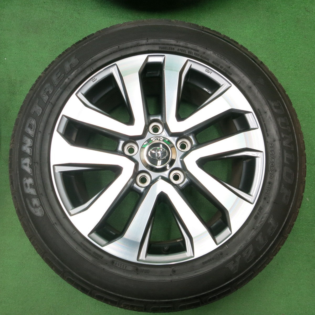 *送料無料* キレイ★トヨタ 200系 ランクル ZX 純正 285/50R20 ダンロップ PT2A グラントレック 20インチ PCD150/5H★4052204ナノ