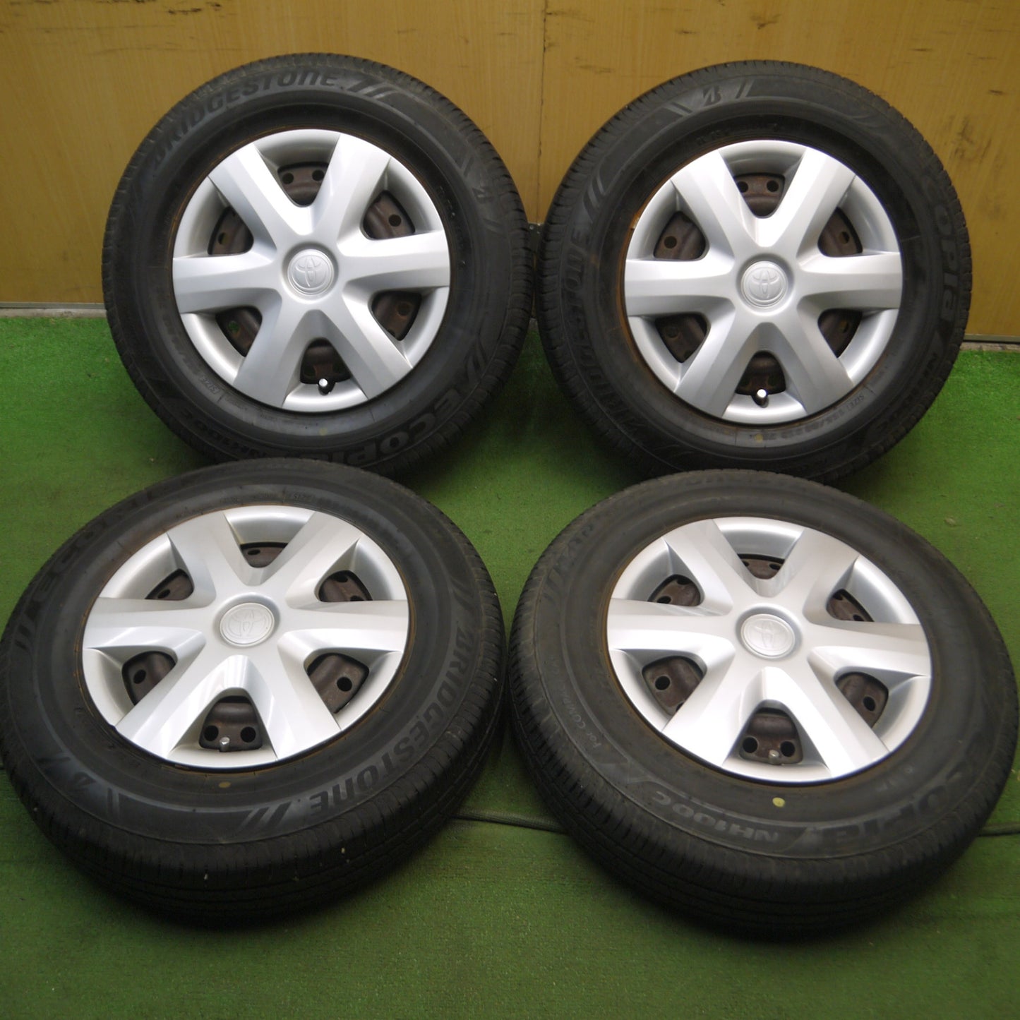 *送料無料* バリ溝！キレイ！8.5分★トヨタ パッソ 純正 スチール 155/80R13 ブリヂストン エコピア NH100C 13インチ PCD100/4H★4060506Hノ