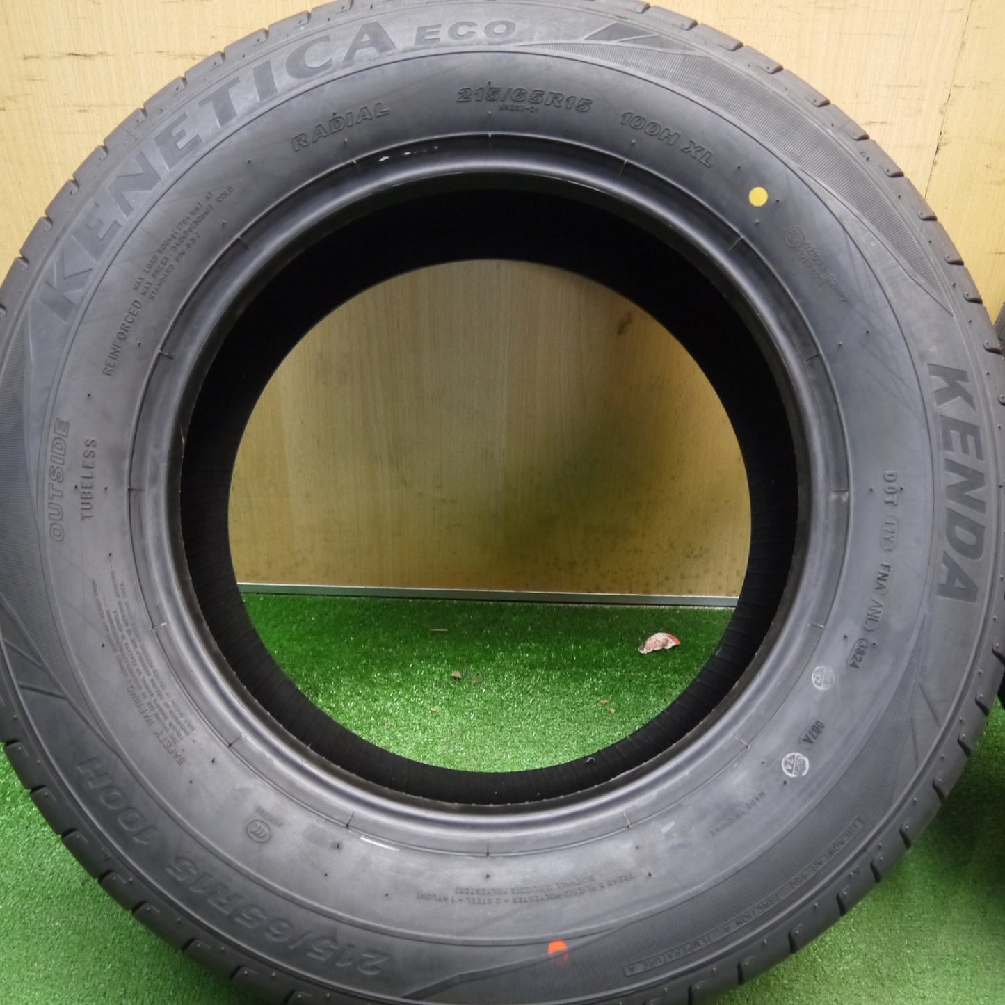 未使用！24年★215/65R15 ケンダ KENETICA ECO タイヤ 15インチ クラウン エスティマ エルグランド 等★6050817Hノタ