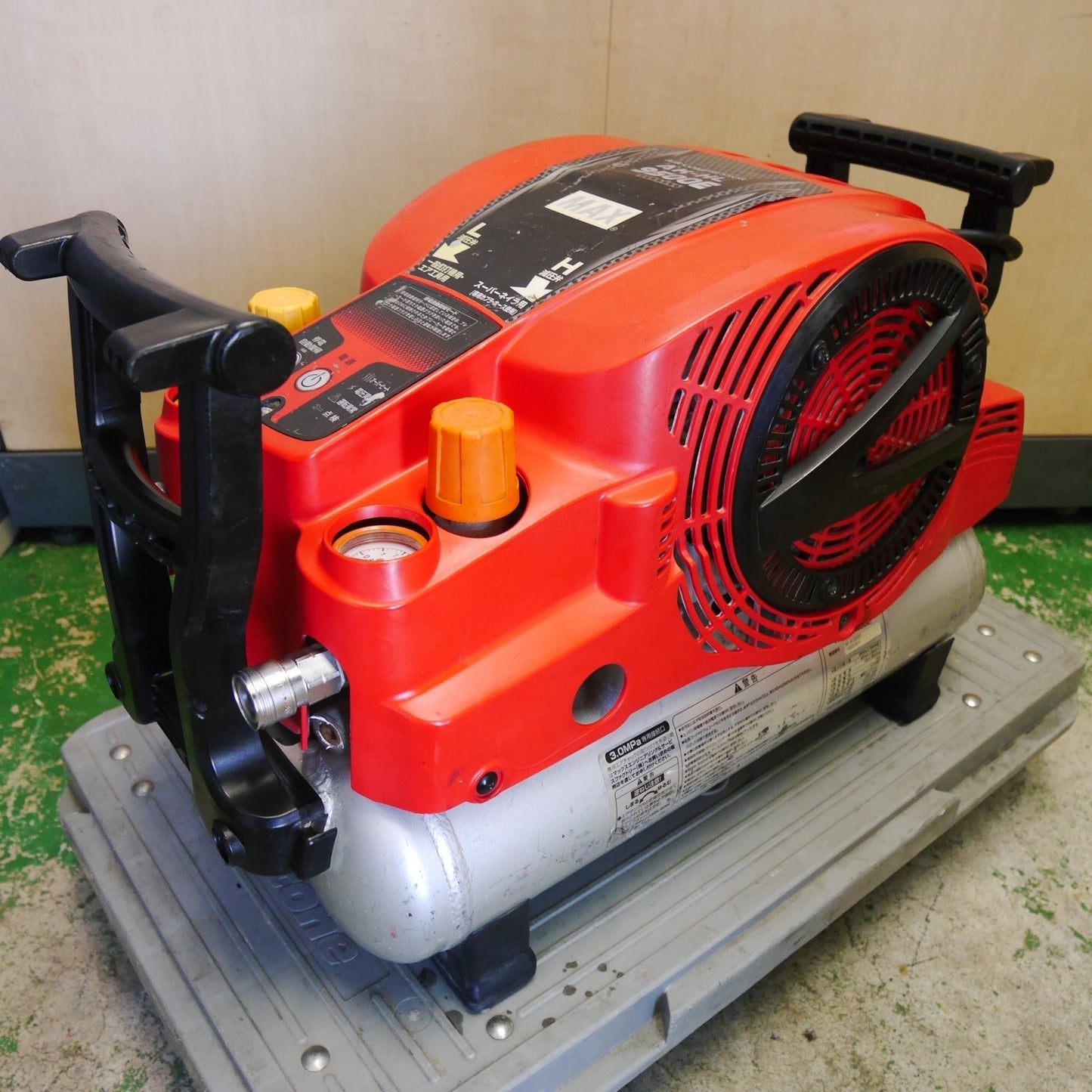 [送料無料] ☆MAX マックス スーパー エア コンプレッサー AK-HL9500E エアー ツール 工具☆