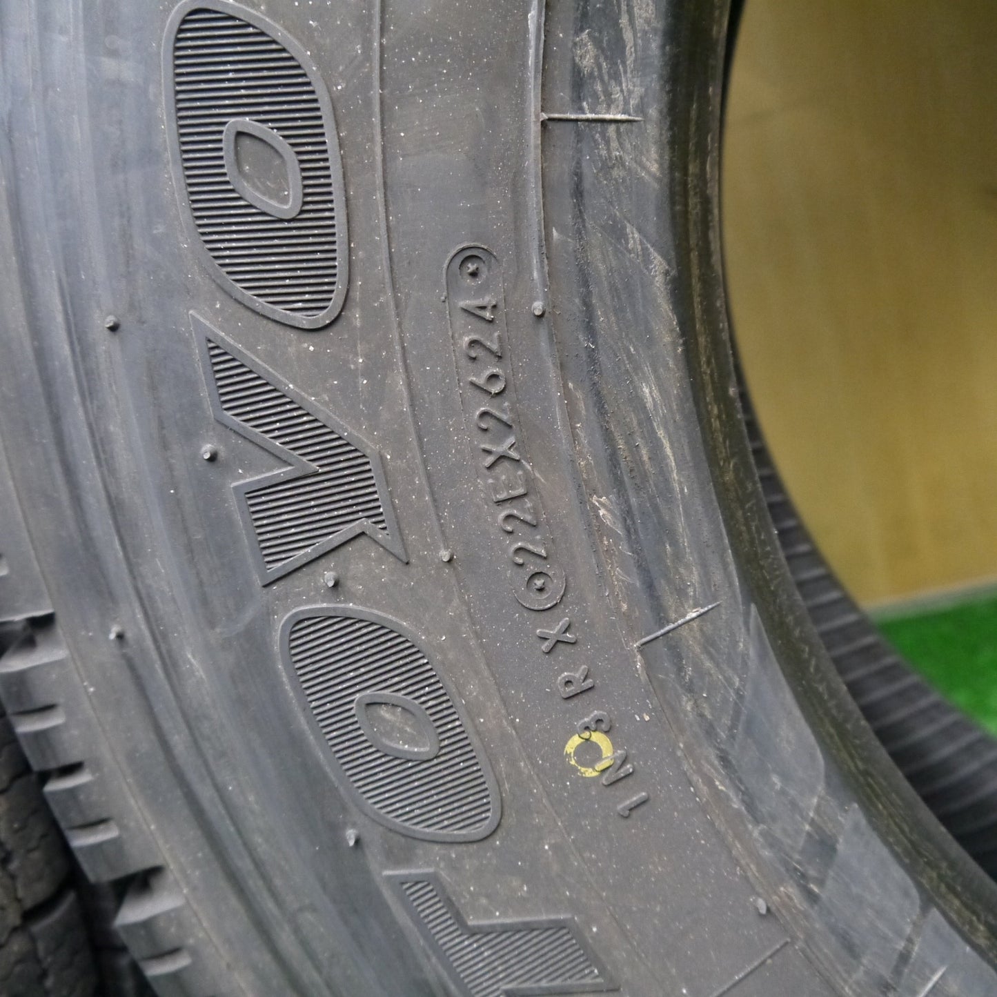 バリ溝！24年！9.5分！2本★トラック タイヤ 245/70R19.5 136/134J スタッドレス トーヨー M939 19.5インチ★5121217Hスタ
