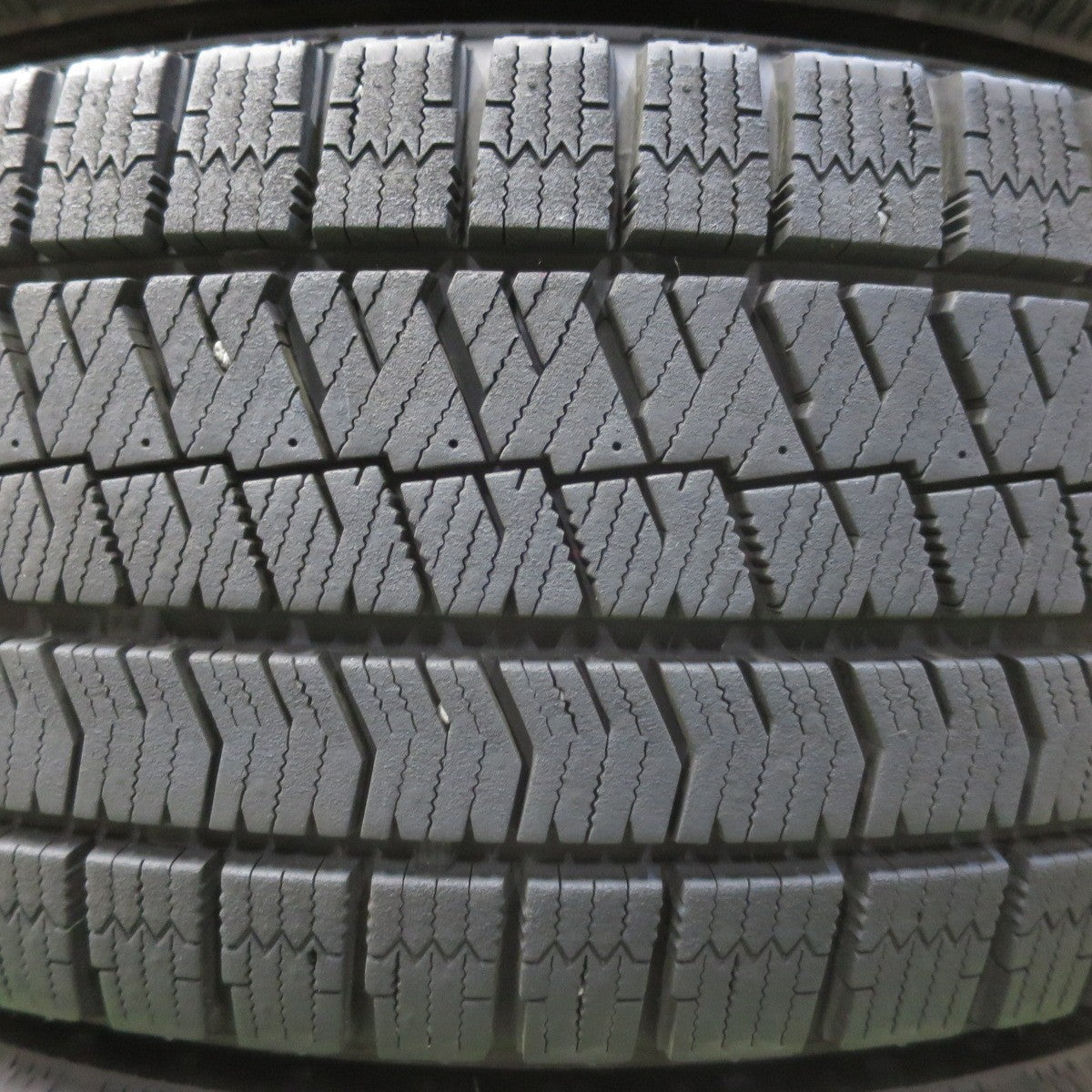 バリ溝！23年！キレイ！9.5分★日産 E12 ノート ニスモ 純正 195/55R16 スタッドレス ブリヂストン ブリザック VRX2 16インチ NISMO PCD100/4H★5072503イス
