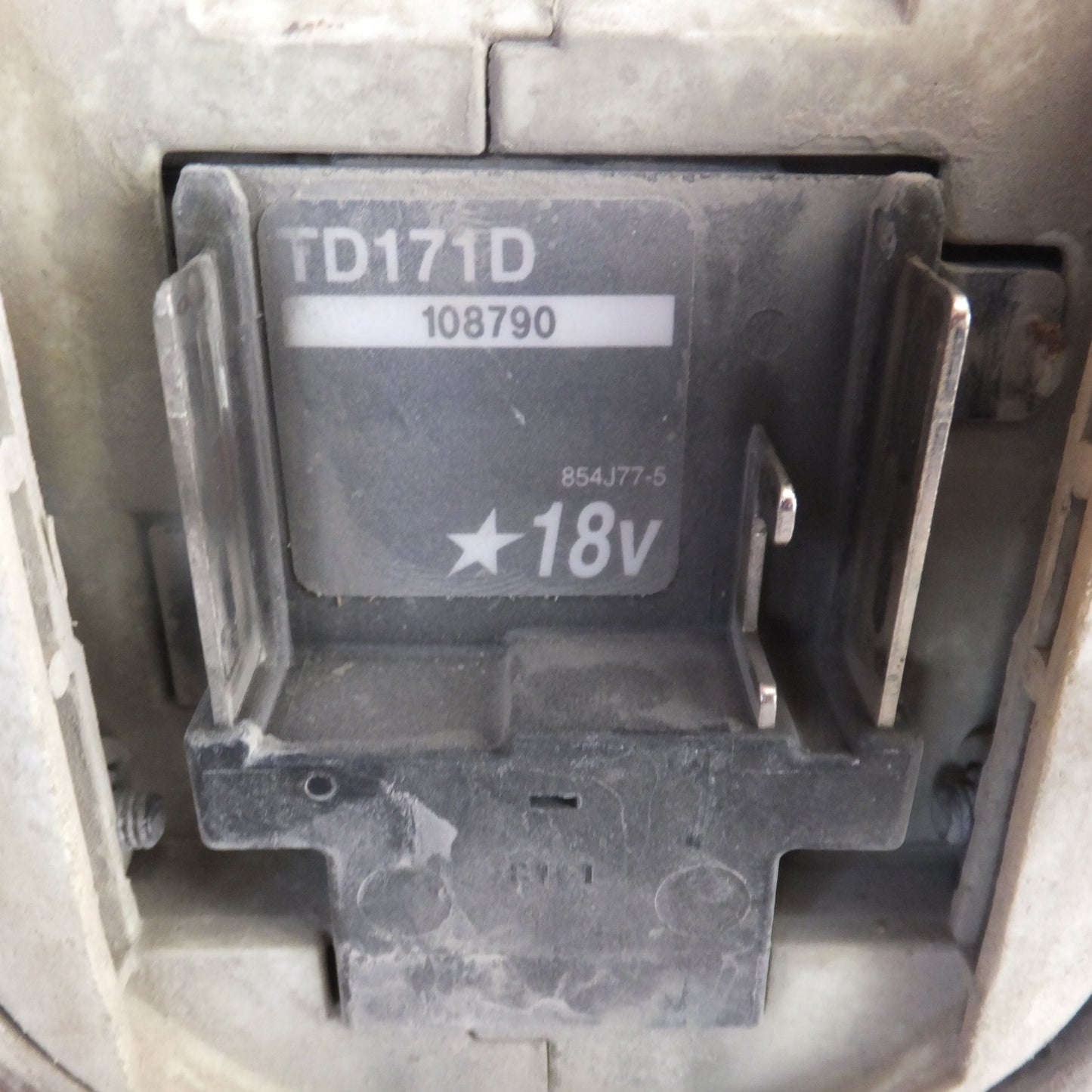 [送料無料] ジャンク★マキタ makita 充電式インパクトドライバ TD171D　バッテリ BL1860B　セット★
