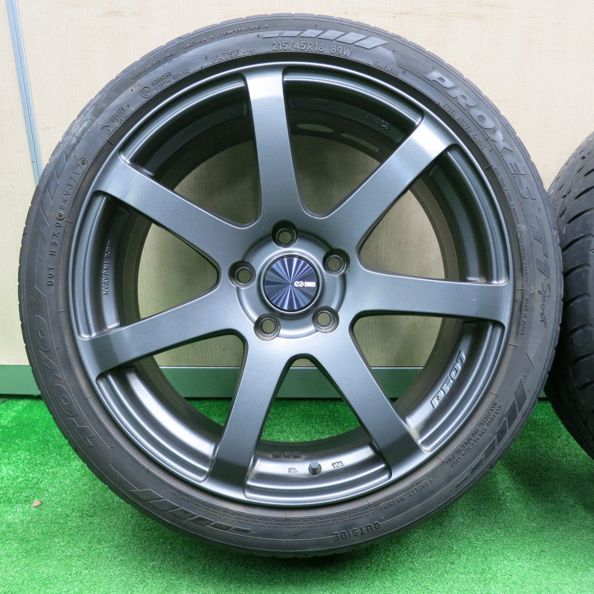 [送料無料] キレイ★ENKEI PF07 215/45R18 トーヨー プロクセス T1 Sport エンケイ 18インチ PCD114.3/5H★4110901NJノ