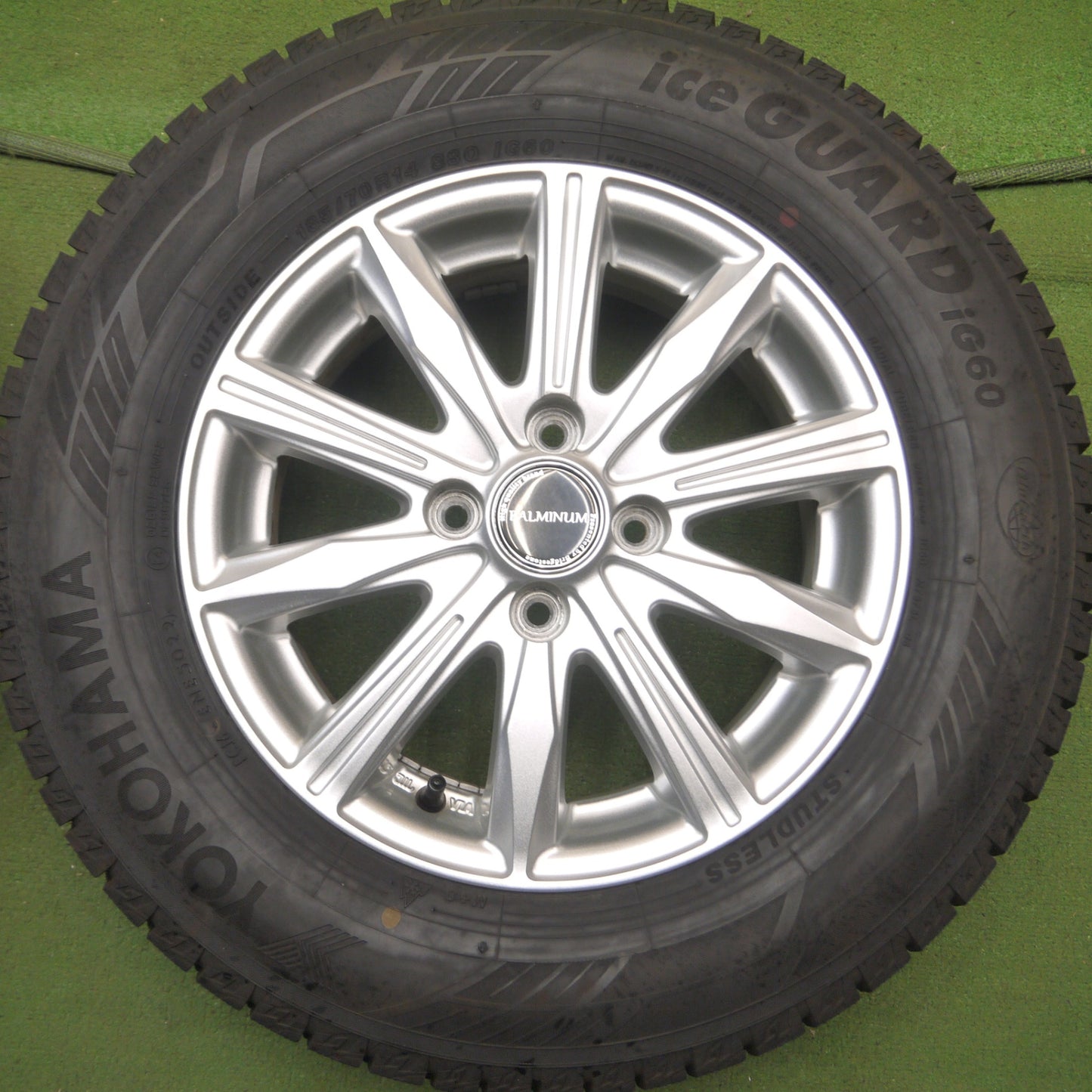 *送料無料* バリ溝！22年！キレイ！ほぼ10分★スタッドレス 185/70R14 ヨコハマ アイスガード iG60 BALMINUM バルミナ 14インチ PCD100/4H★4061004Hス