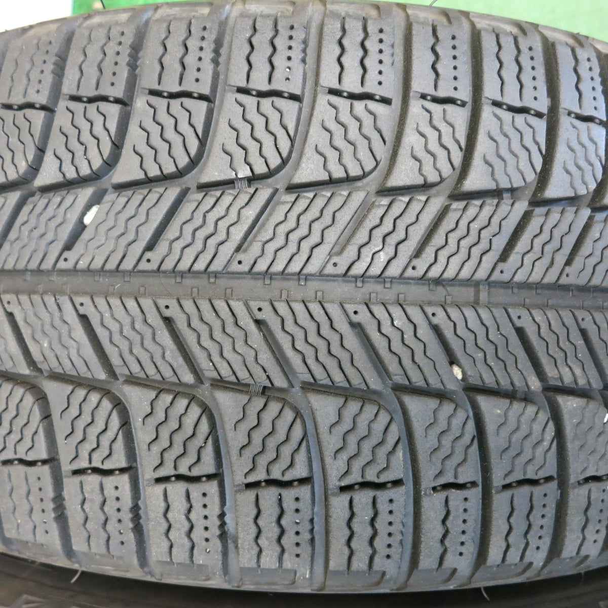 バリ溝！8.5分◎ボルボ 等 Eurobahn VTX 225/50R17 スタッドレス ミシュラン X-ICE3+ ユーロバーン 17インチ PCD108/5H◎6061402HAス