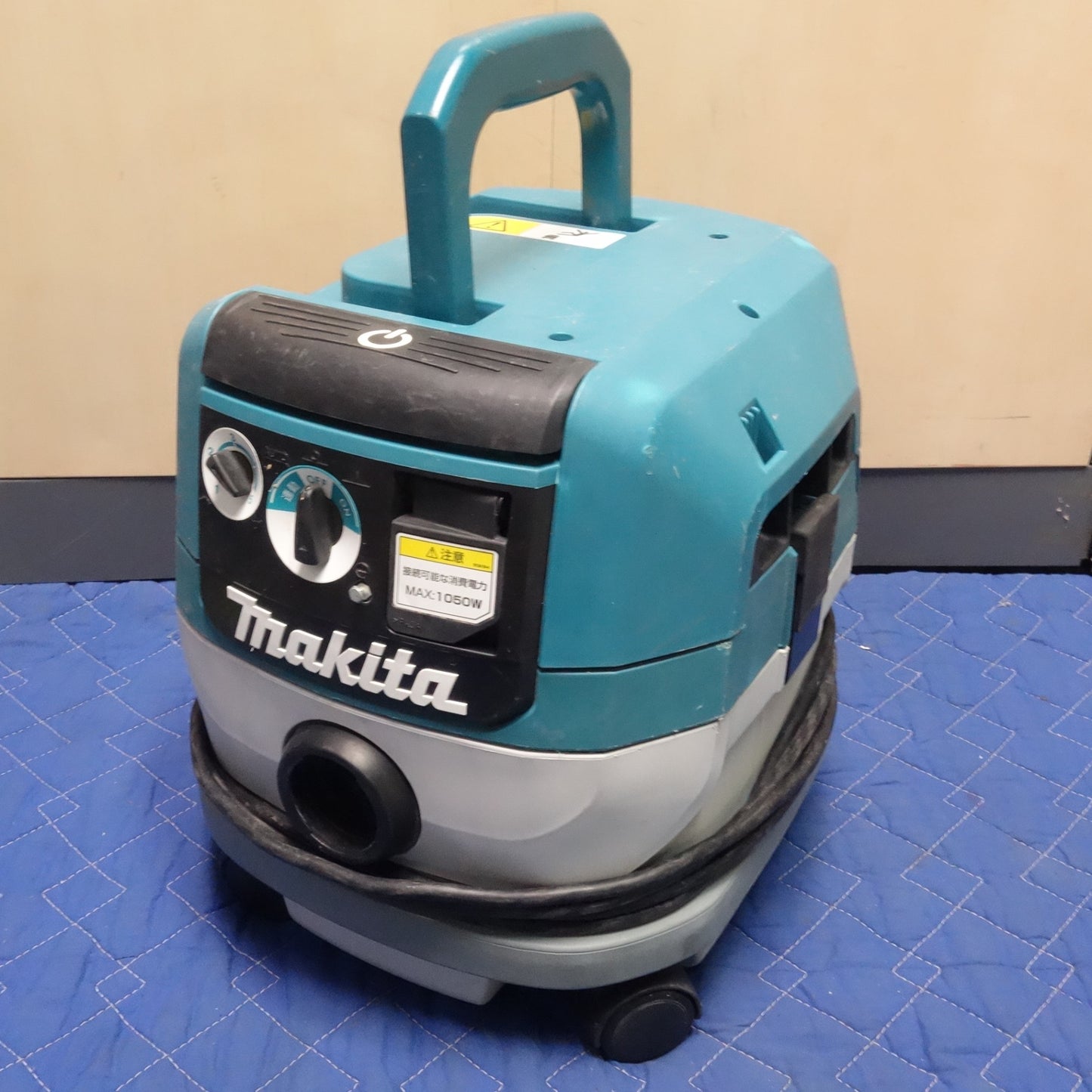 [送料無料] ☆マキタ 粉じん 専用 業務用 集じん機 100V VC0830 ホース付き 集塵 電動 工具☆