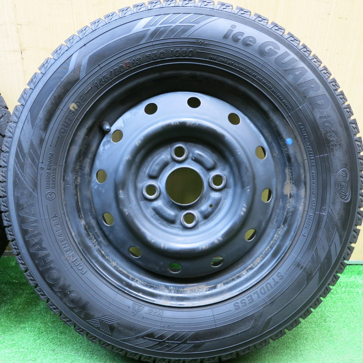 バリ溝！21年！9分★スタッドレス 145/80R13 ヨコハマ アイスガード iG60 TOPY スチール ホイール 13インチ PCD100/4H★5083105HAス