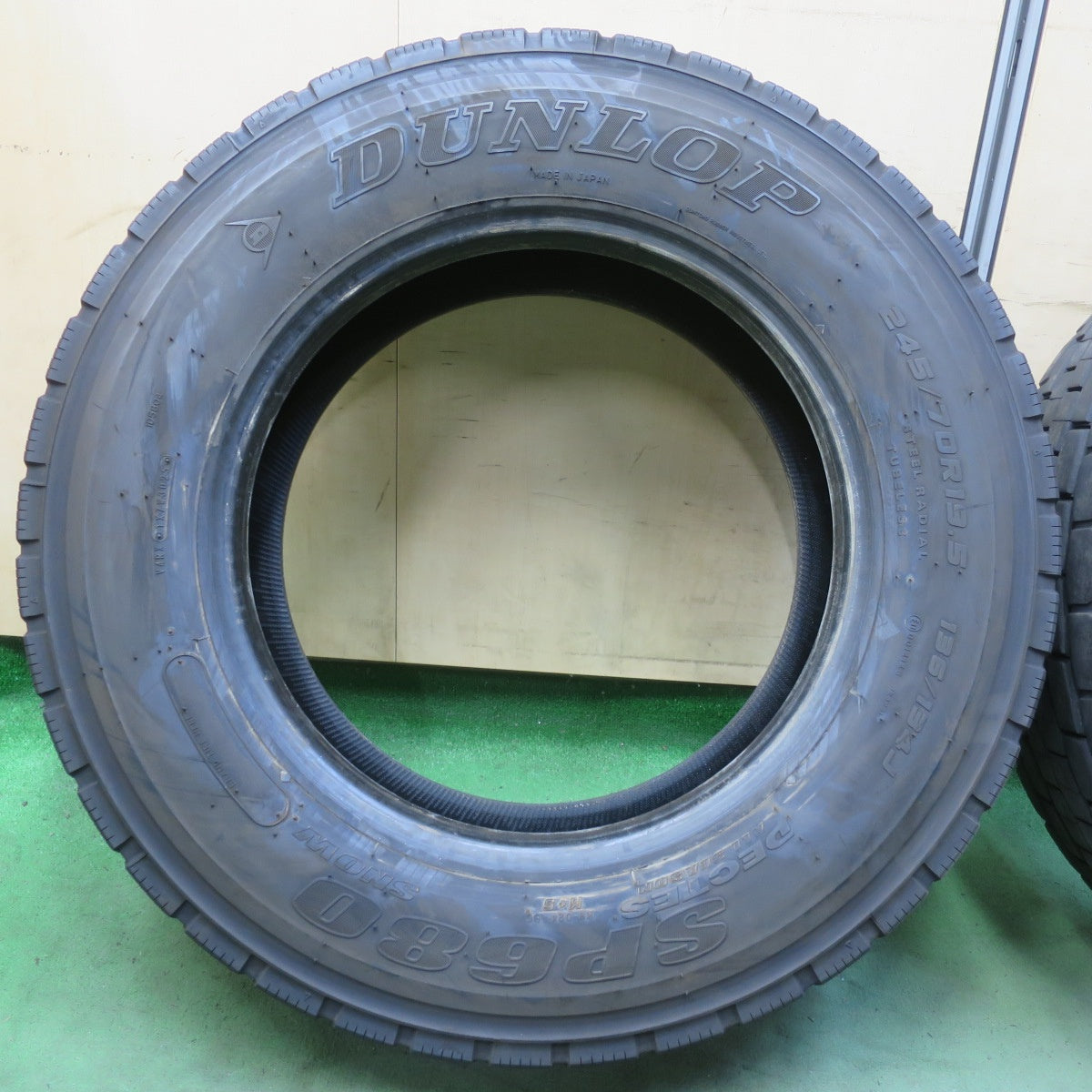 バリ溝！25年！9.5分！2本★トラック タイヤ 245/70R19.5 136/134J ダンロップ デクテス SP680 ミックス オールシーズン DECTES 19.5インチ★6053006イスタ