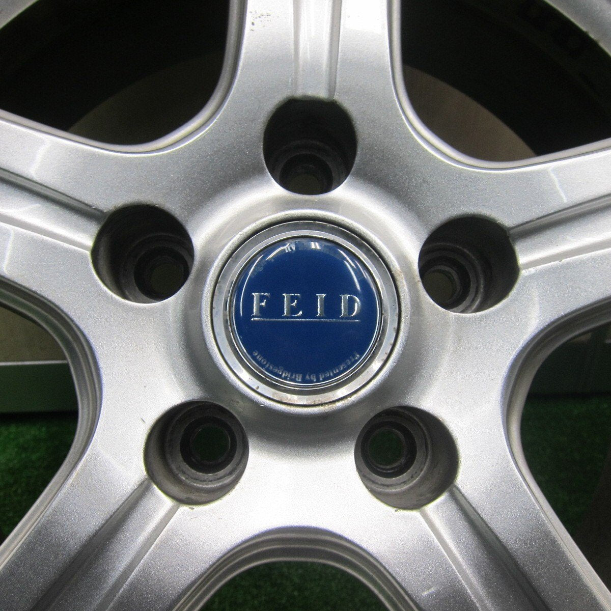 バリ溝！22年！キレイ！9.5分以上★スタッドレス 205/60R16 グッドイヤー アイスナビ7 FEID 16インチ PCD114.3/5H★4121406TNス