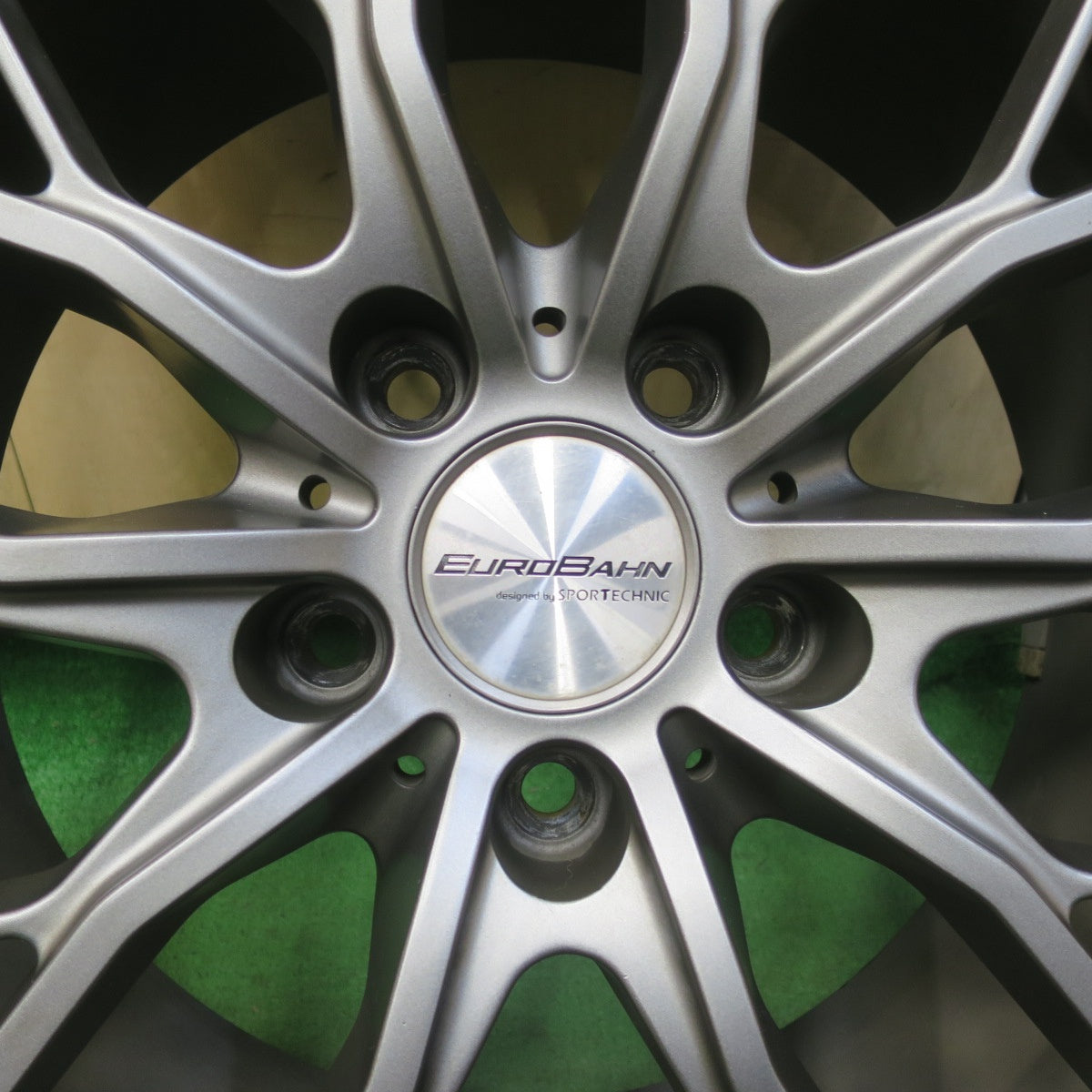 バリ溝！キレイ！8.5分★BMW 等 EUROBAHN SPORTECHNIC 225/50R17 スタッドレス ダンロップ ウインターマックス WM01 スポーツテクニック 17インチ PCD120/5H★6043015イス