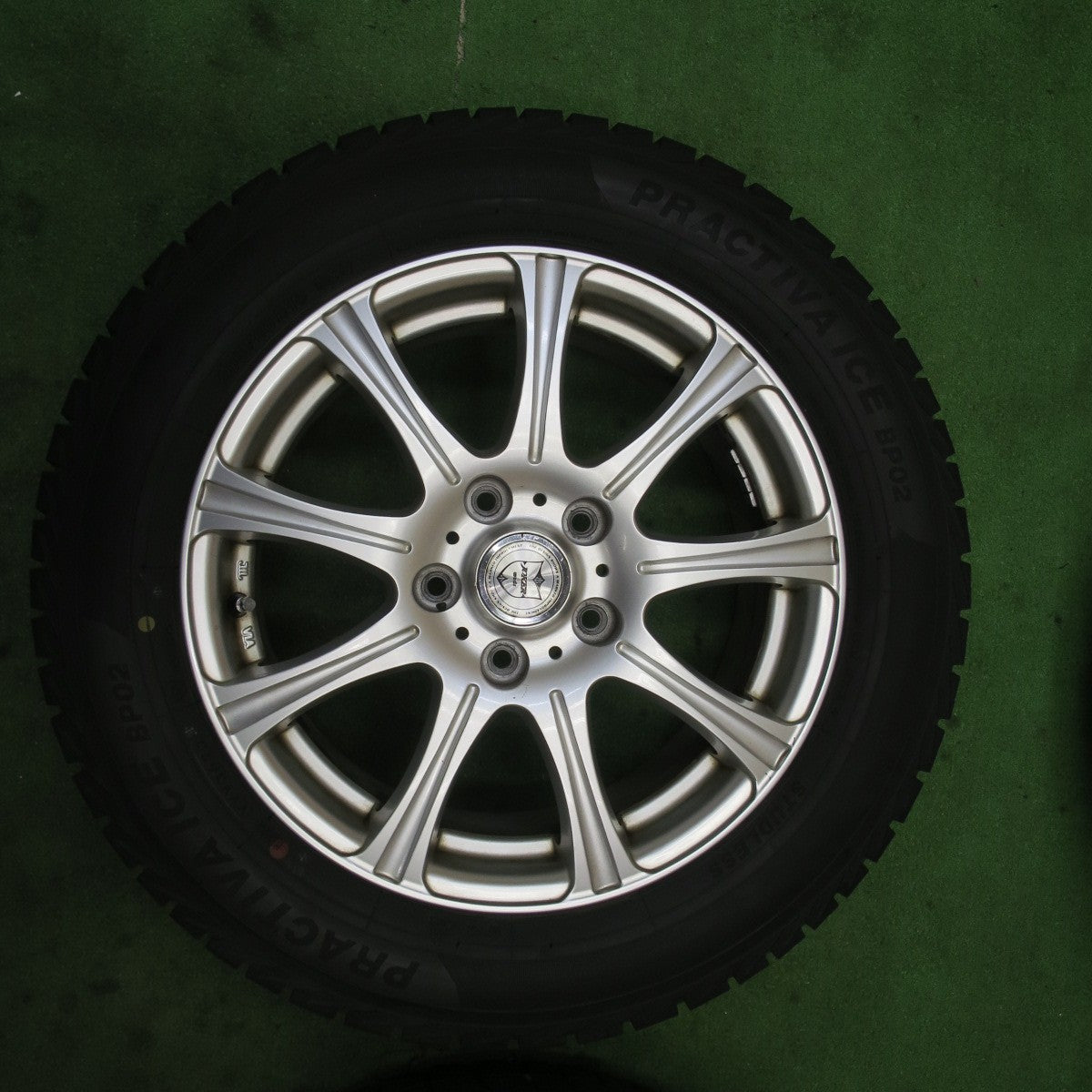 バリ溝！23年！9.5分★スタッドレス 205/60R16 プラクティバ アイス BP02 JOKER ジョーカー 16インチ PCD114.3/5H★5070102TTス