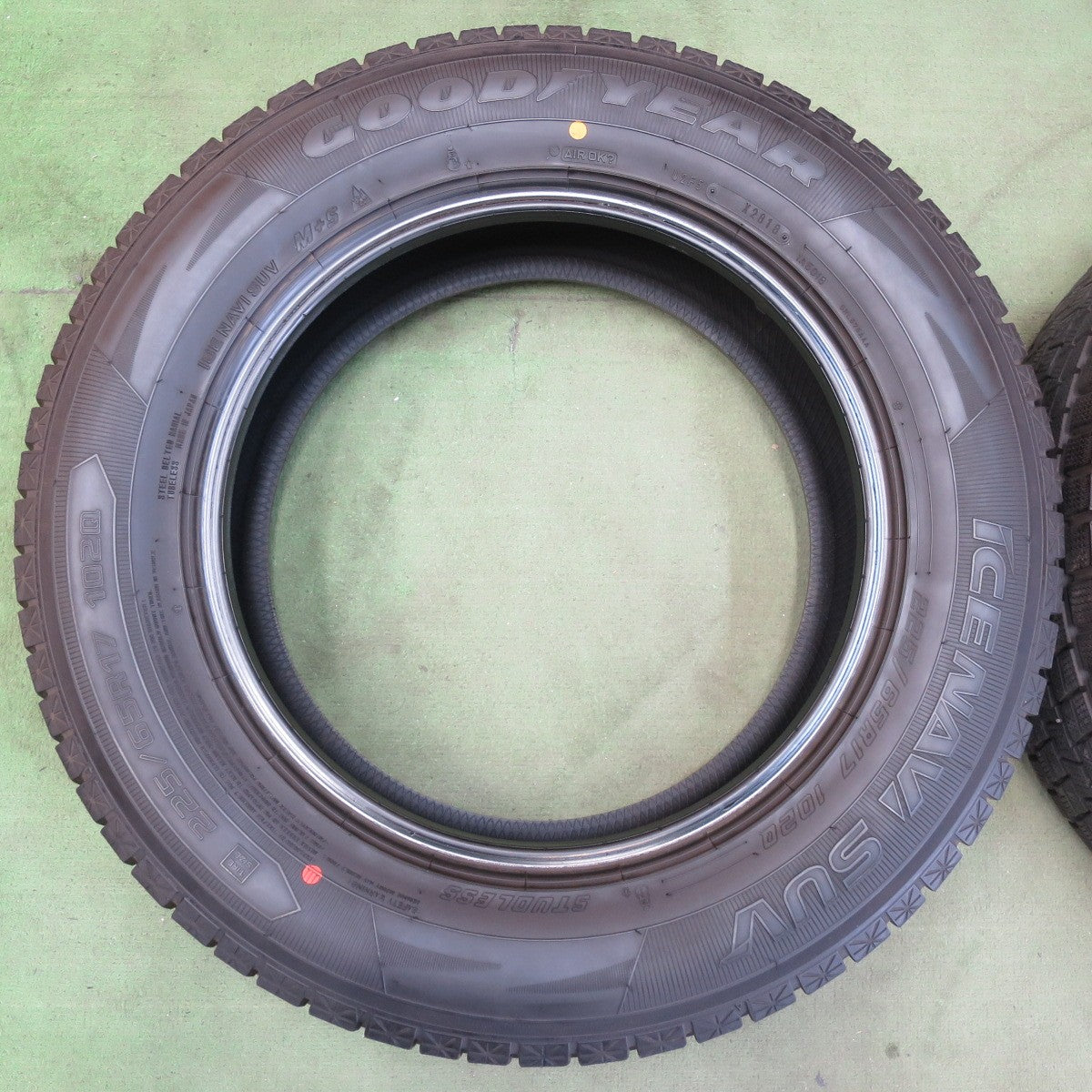 バリ溝！9.5分以上★スタッドレス 225/65R17 グッドイヤー アイスナビ SUV タイヤ 17インチ ハリアー RAV4 CX-5 CX-8 等★5110807イスタ