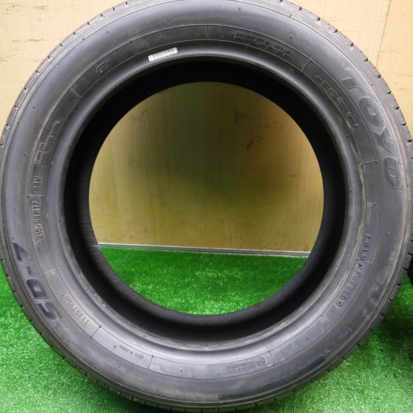 新車外し！2本★215/55R17 トーヨー SD-7 タイヤ 17インチ クラウン カムリ ヴェゼル スカイライン フォレスター 等★5110409Hノタ