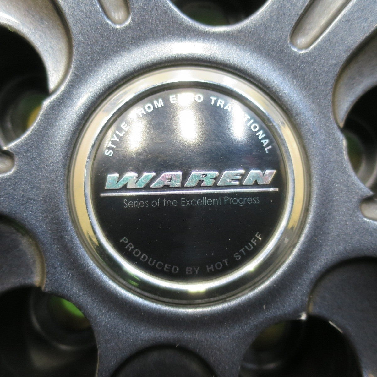 キレイ★スタッドレス 215/65R16 ブリヂストン ブリザック VRX2 WAREN ヴァーレン 16インチ PCD114.3/5H★5021104イス