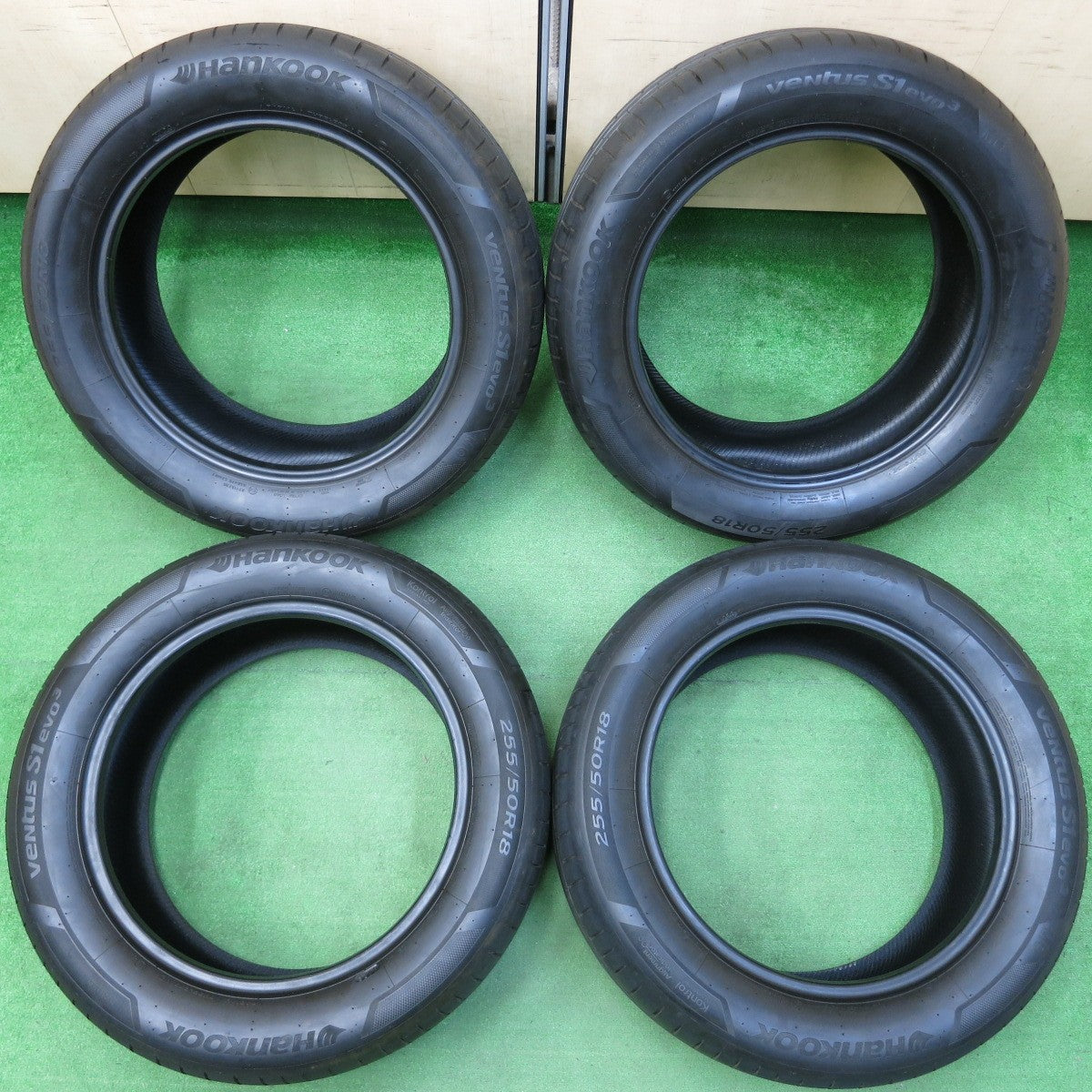*送料無料* 新車外し！20年★255/50R18 ハンコック ベンタス S1 evo3 MO ベンツ 承認 タイヤ 18インチ★4041304イノタ