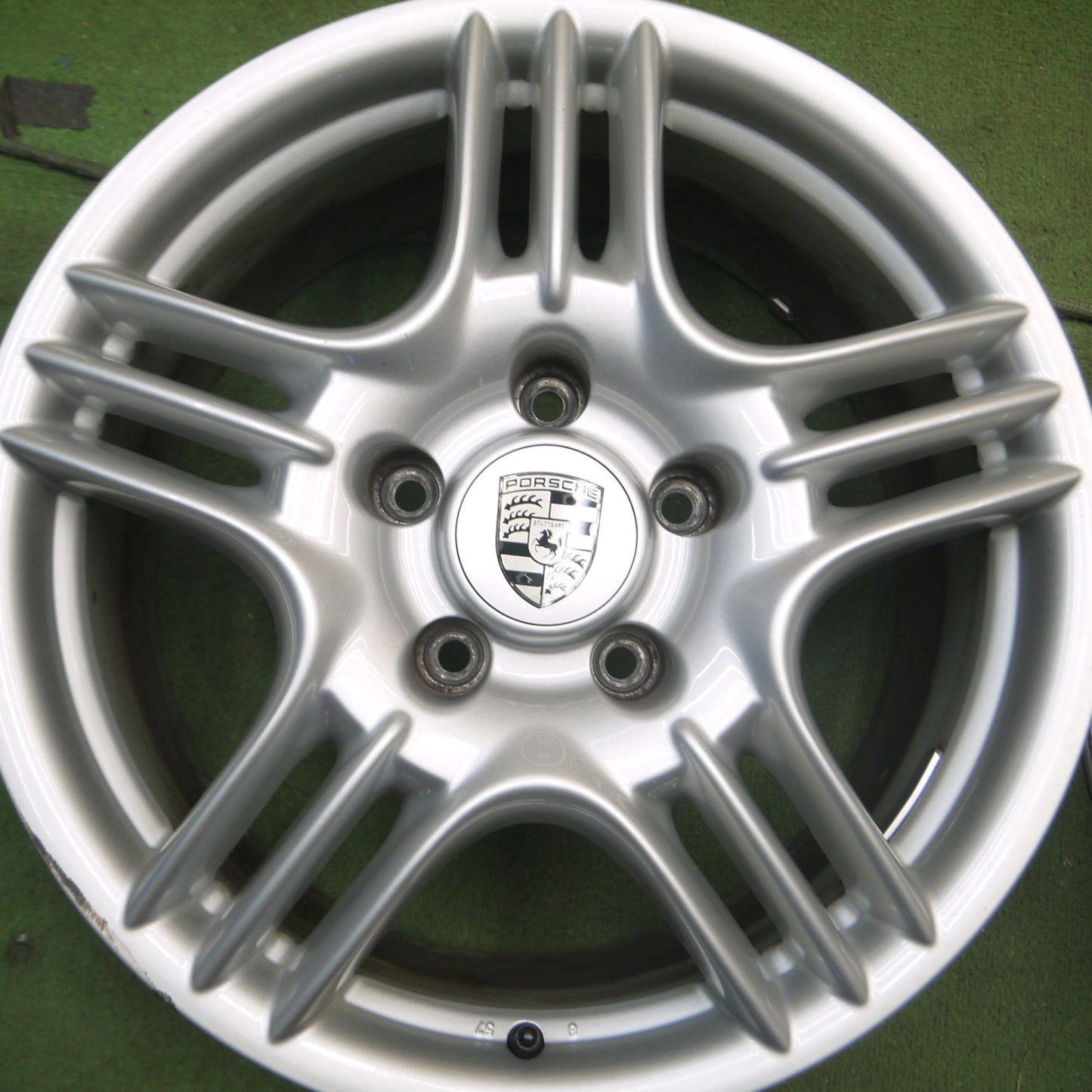 *送料無料* キレイ★ポルシェ 955 カイエン 純正 ホイール 18インチ 18×8J PCD130/5H★4061908Hホ