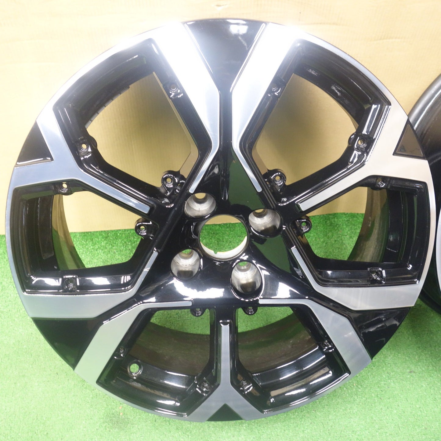 4本価格★シトロエン C4 純正 ホイール 18インチ 18×6.5J PCD108/4H★6062604KTホ