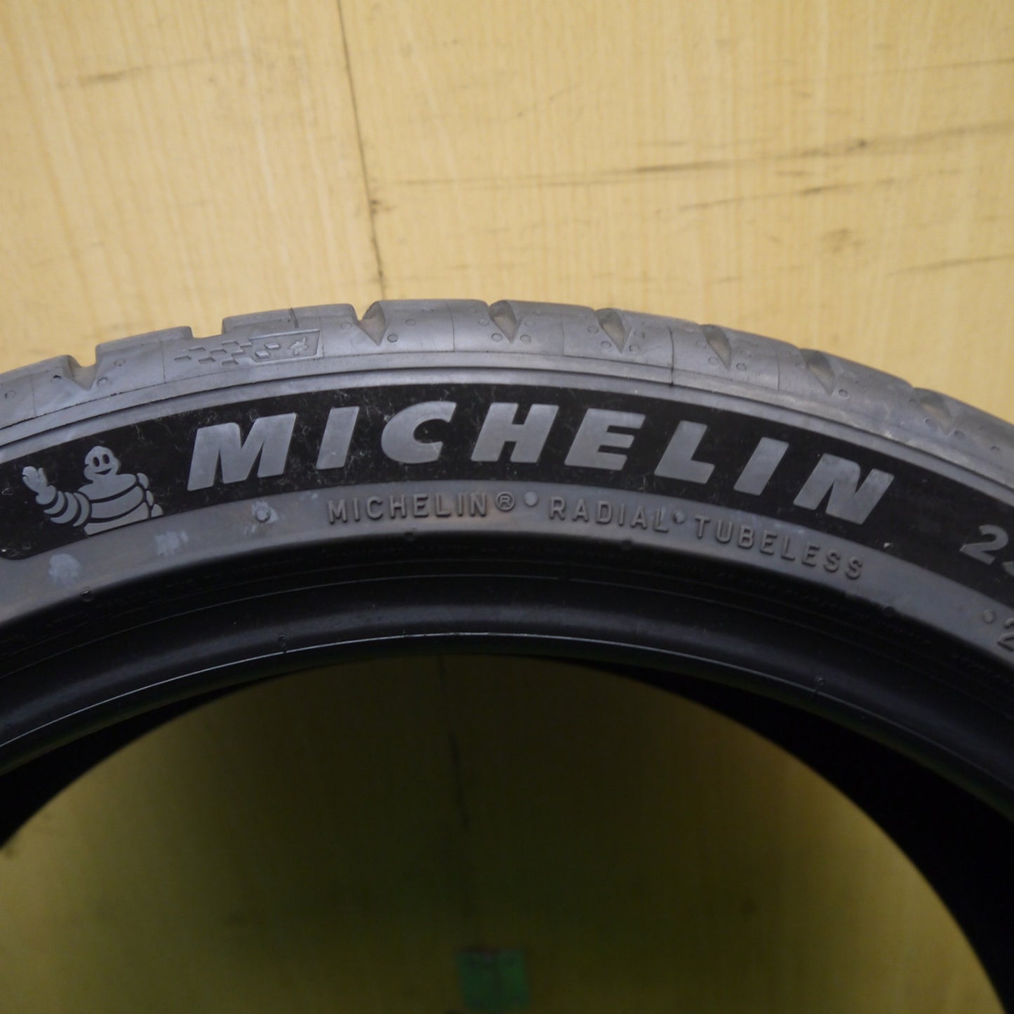 バリ溝！24年！9分！1本★235/40R18 ミシュラン パイロット スポーツ 5 タイヤ 18インチ インプレッサ シビック BMW M3 等★6010502Hノタ